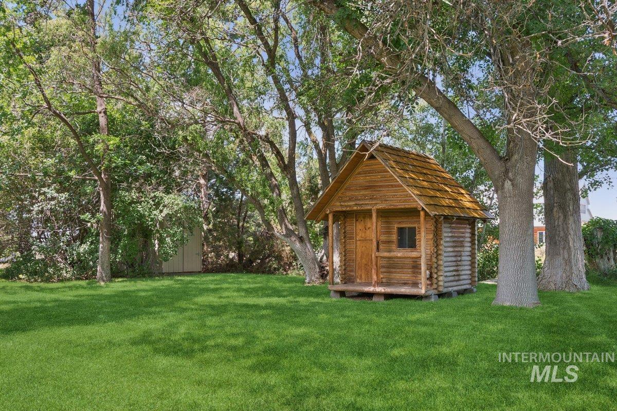 7714 Spring Drive Property Photo 12