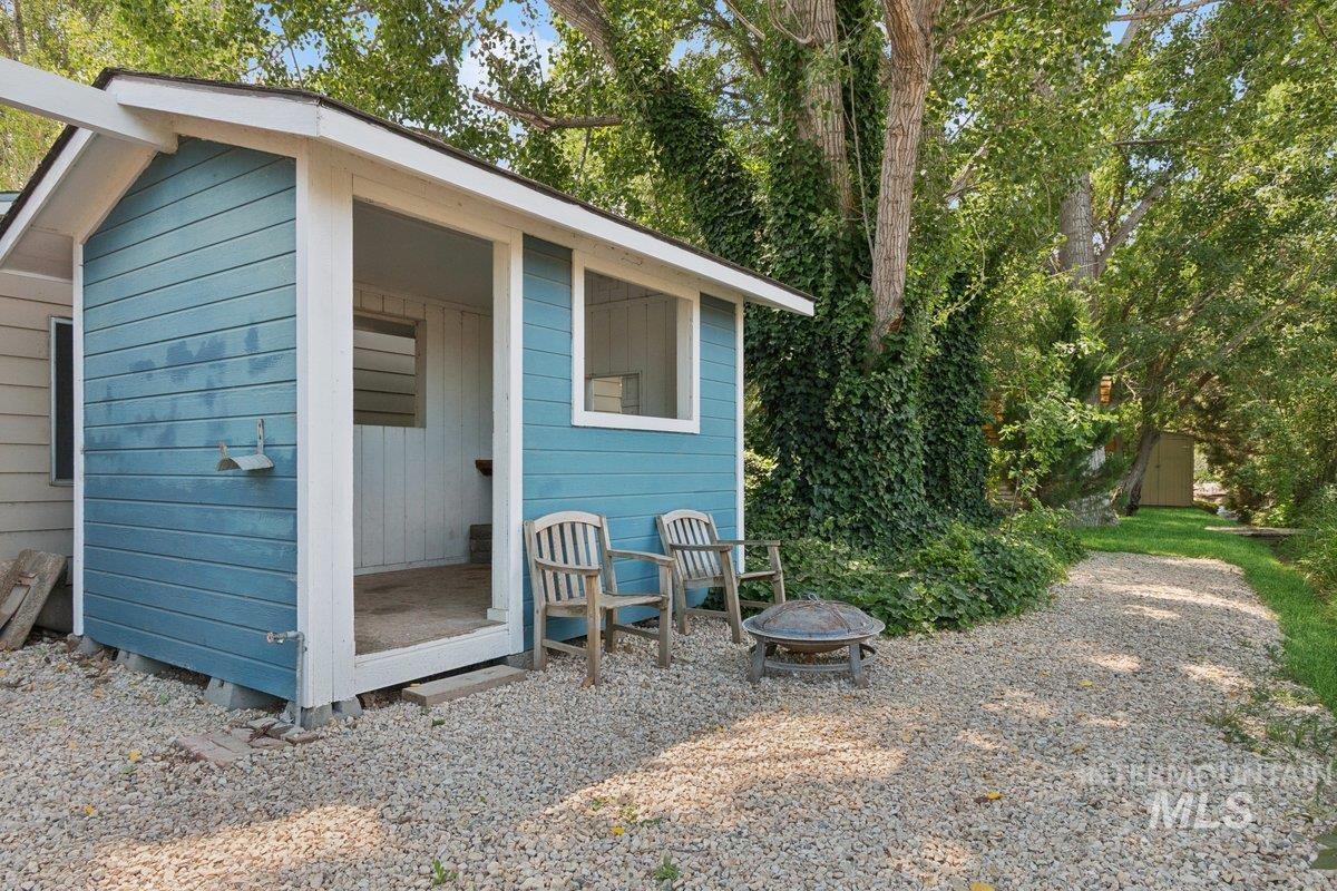 7714 Spring Drive Property Photo 13