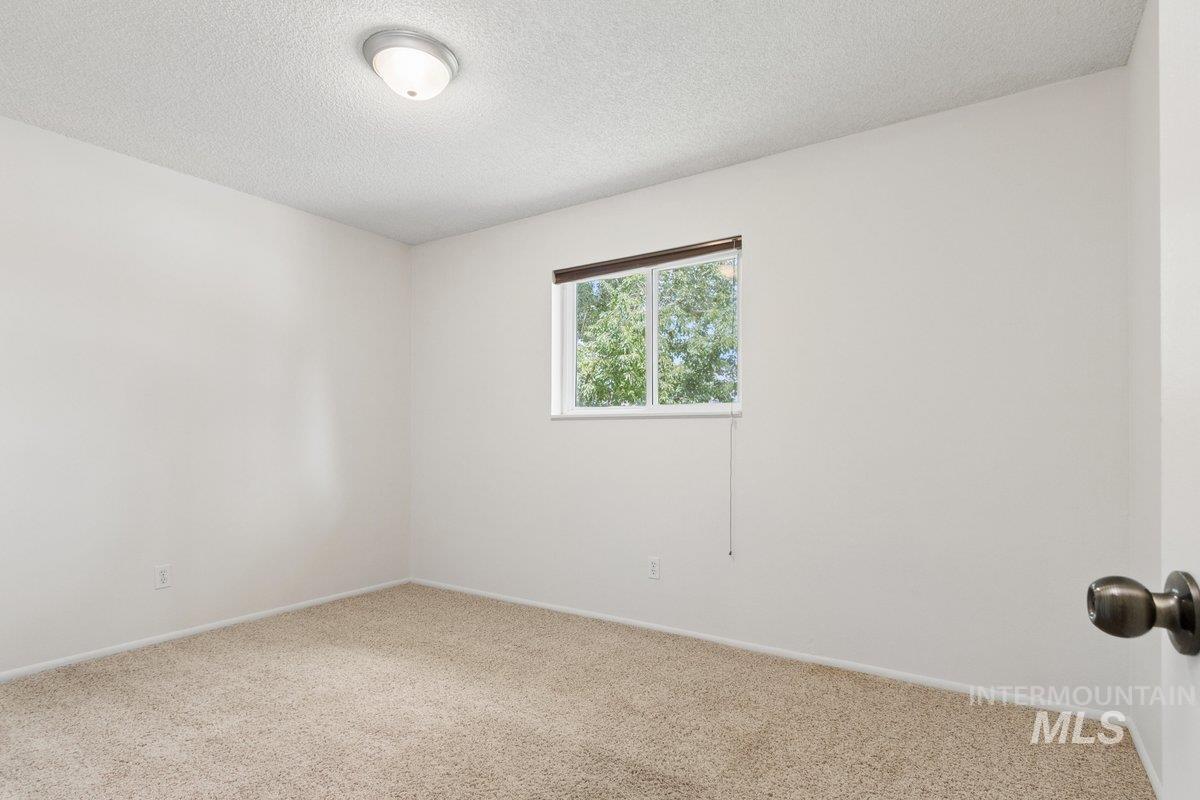 7714 Spring Drive Property Photo 19