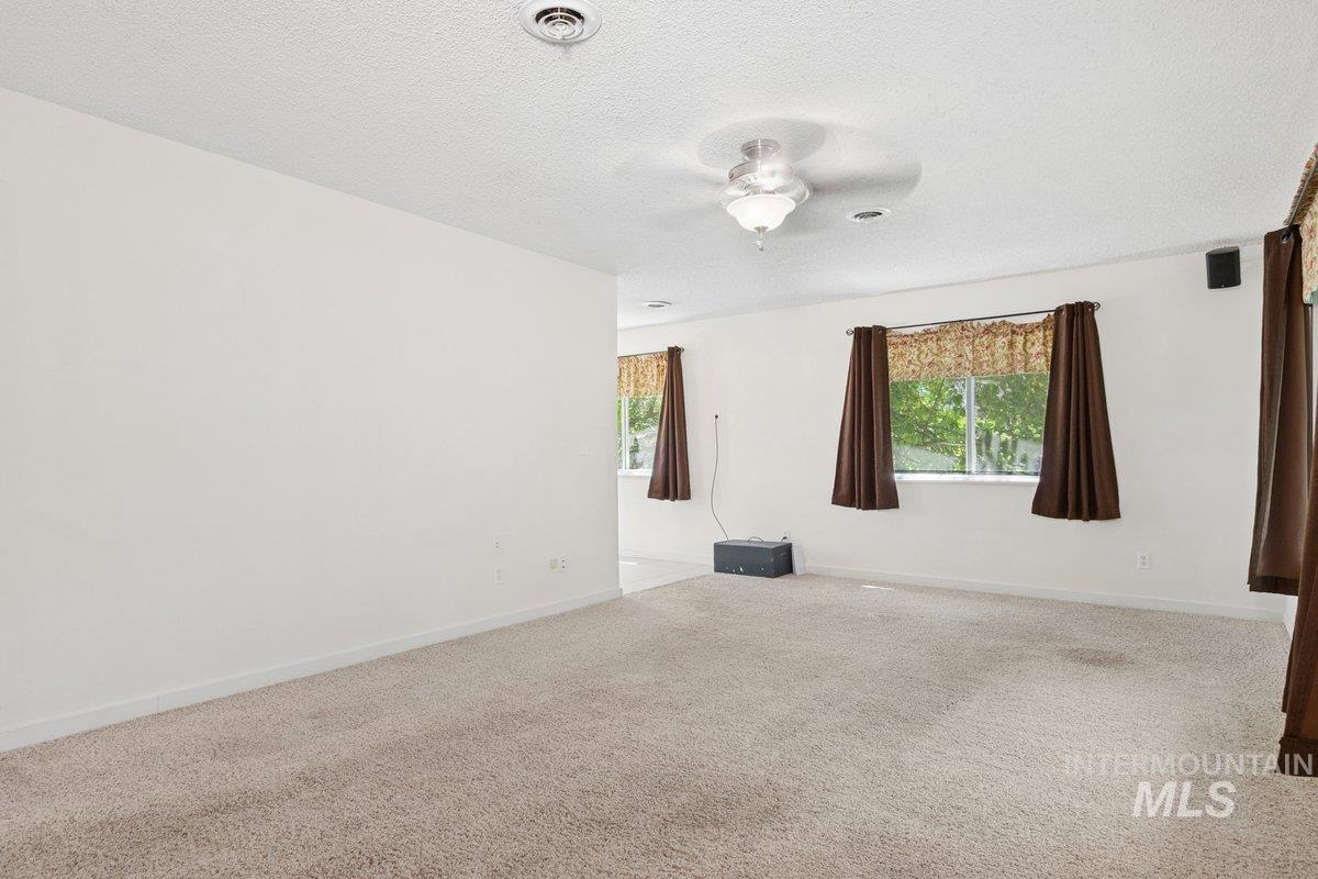 7714 Spring Drive Property Photo 22