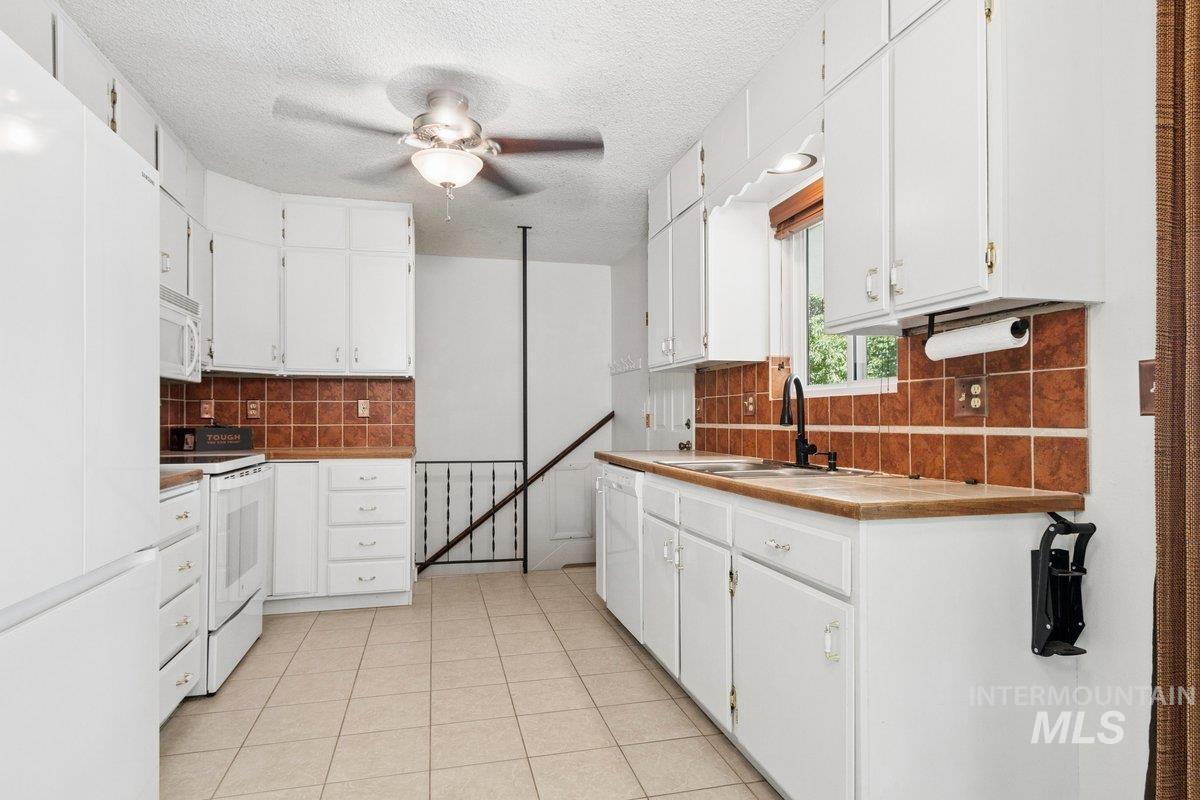 7714 Spring Drive Property Photo 39