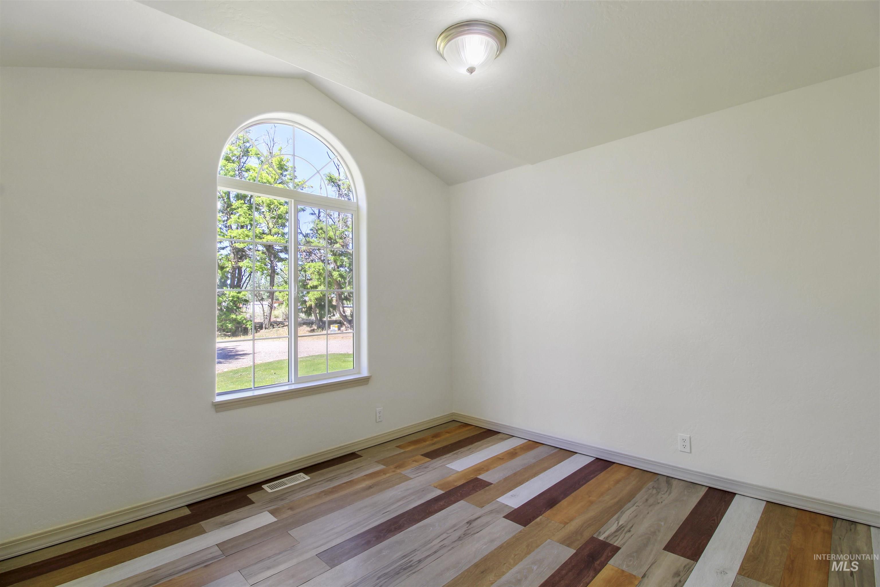540 S 450 W Property Photo 17
