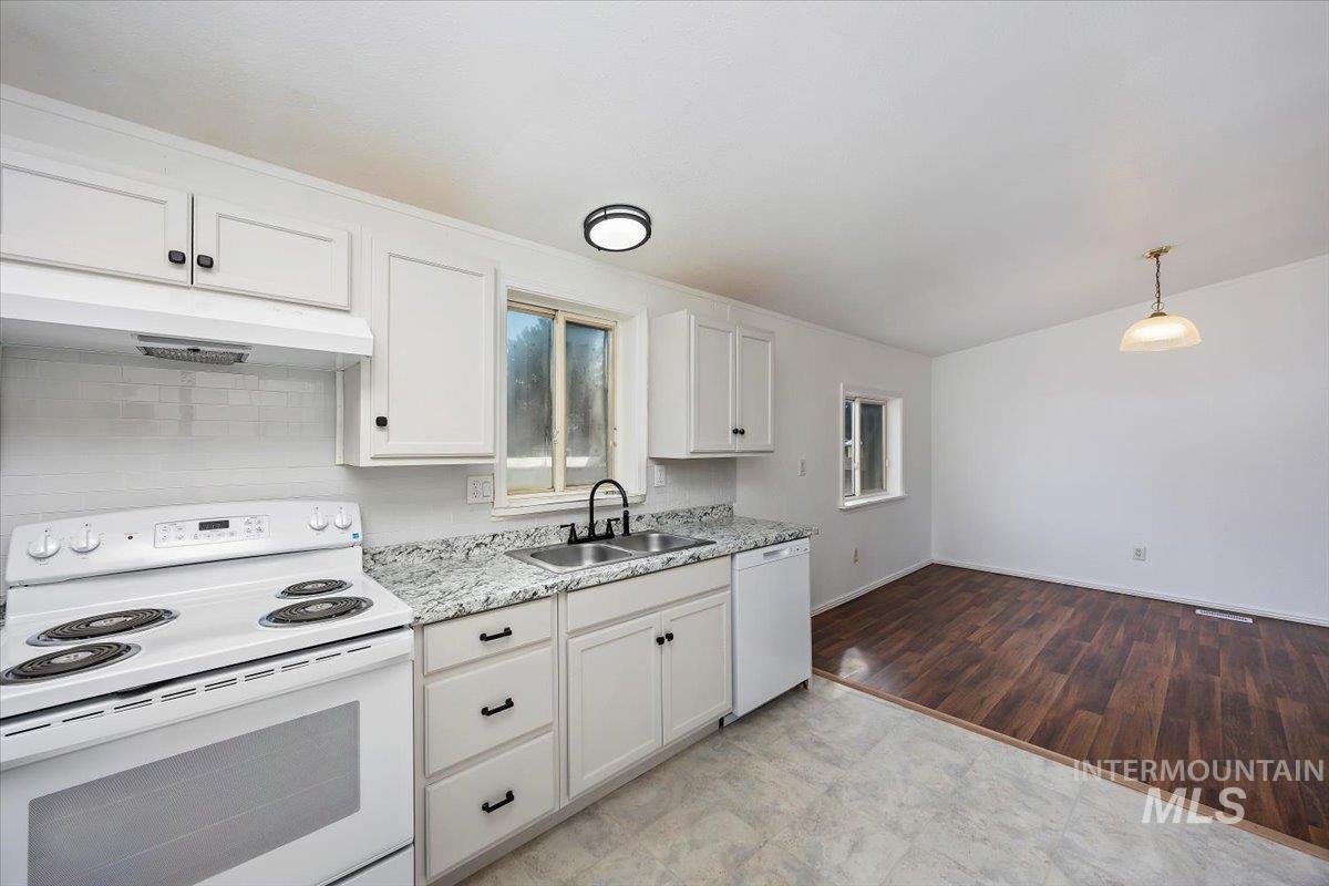 600 Date Street Property Photo 11