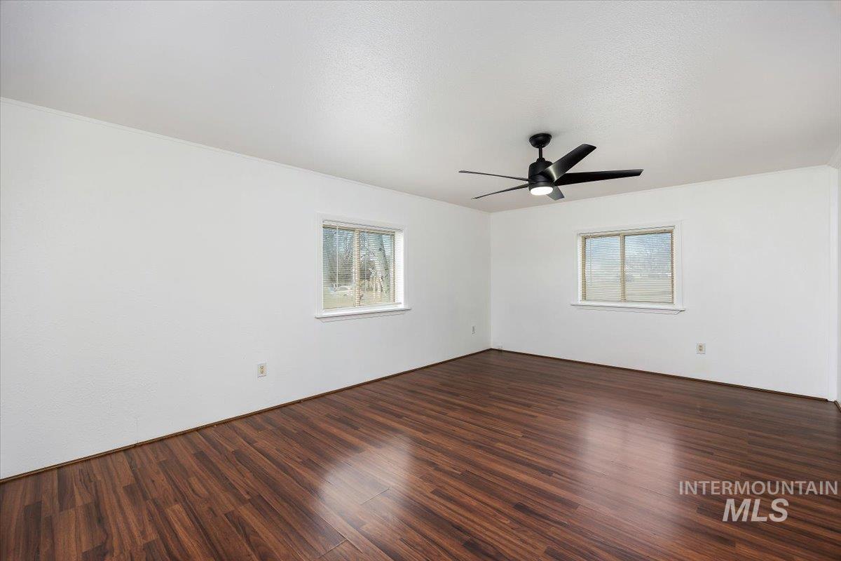600 Date Street Property Photo 14