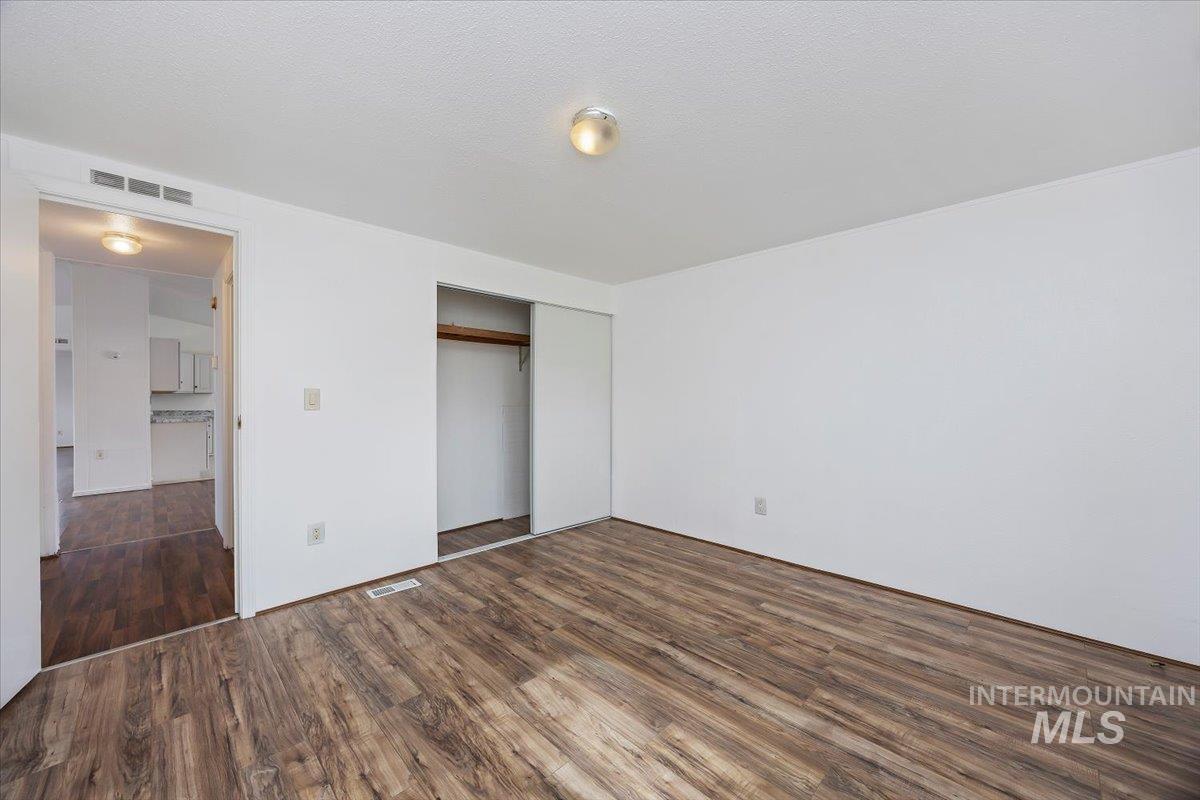 600 Date Street Property Photo 20