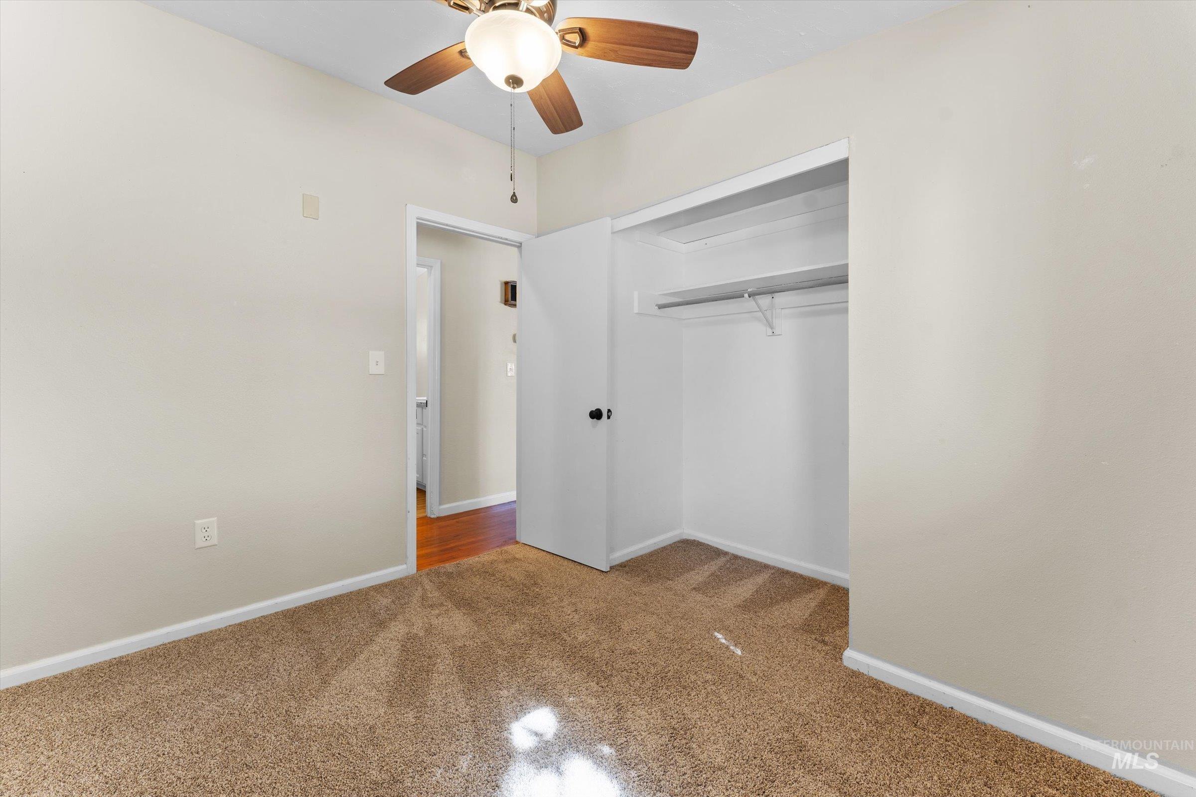 321 N 4th W Property Photo 18