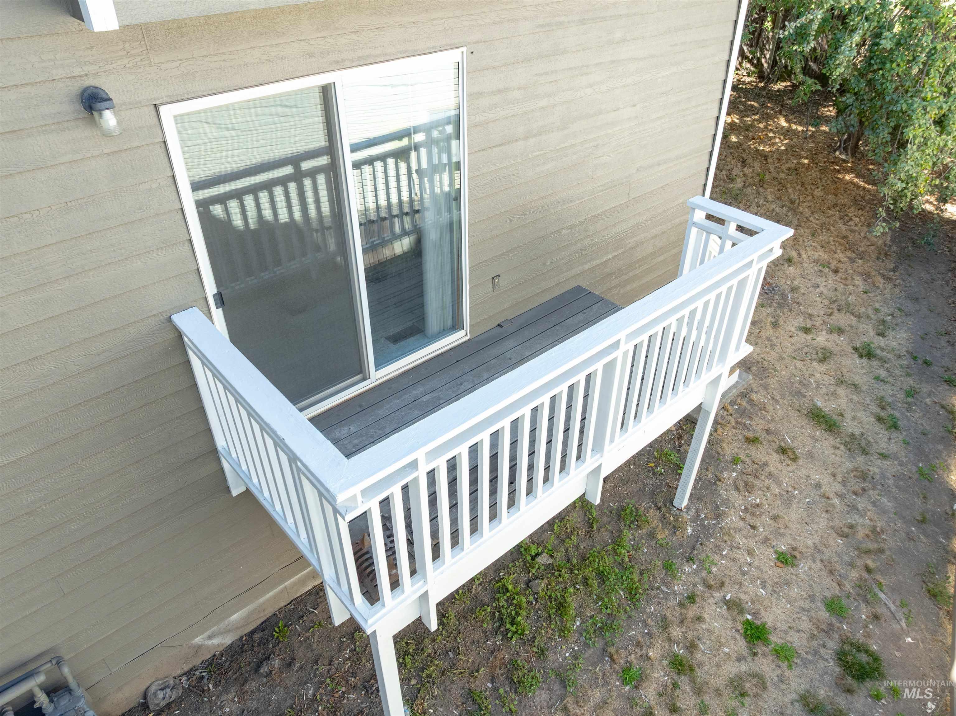 562 Deer Meadow Ct Property Photo 23