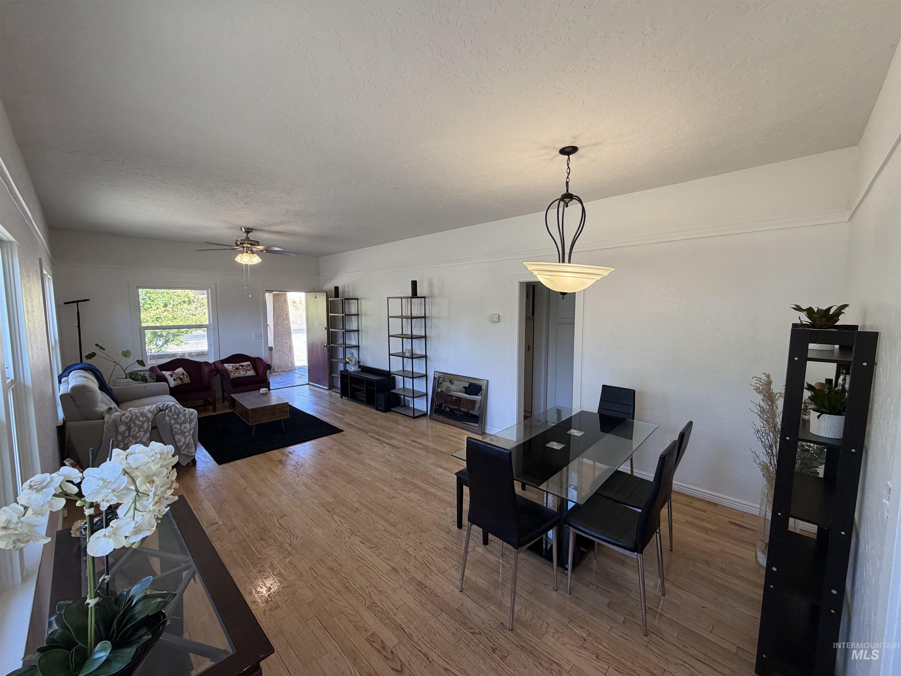 204 N Sugar St Property Photo 2