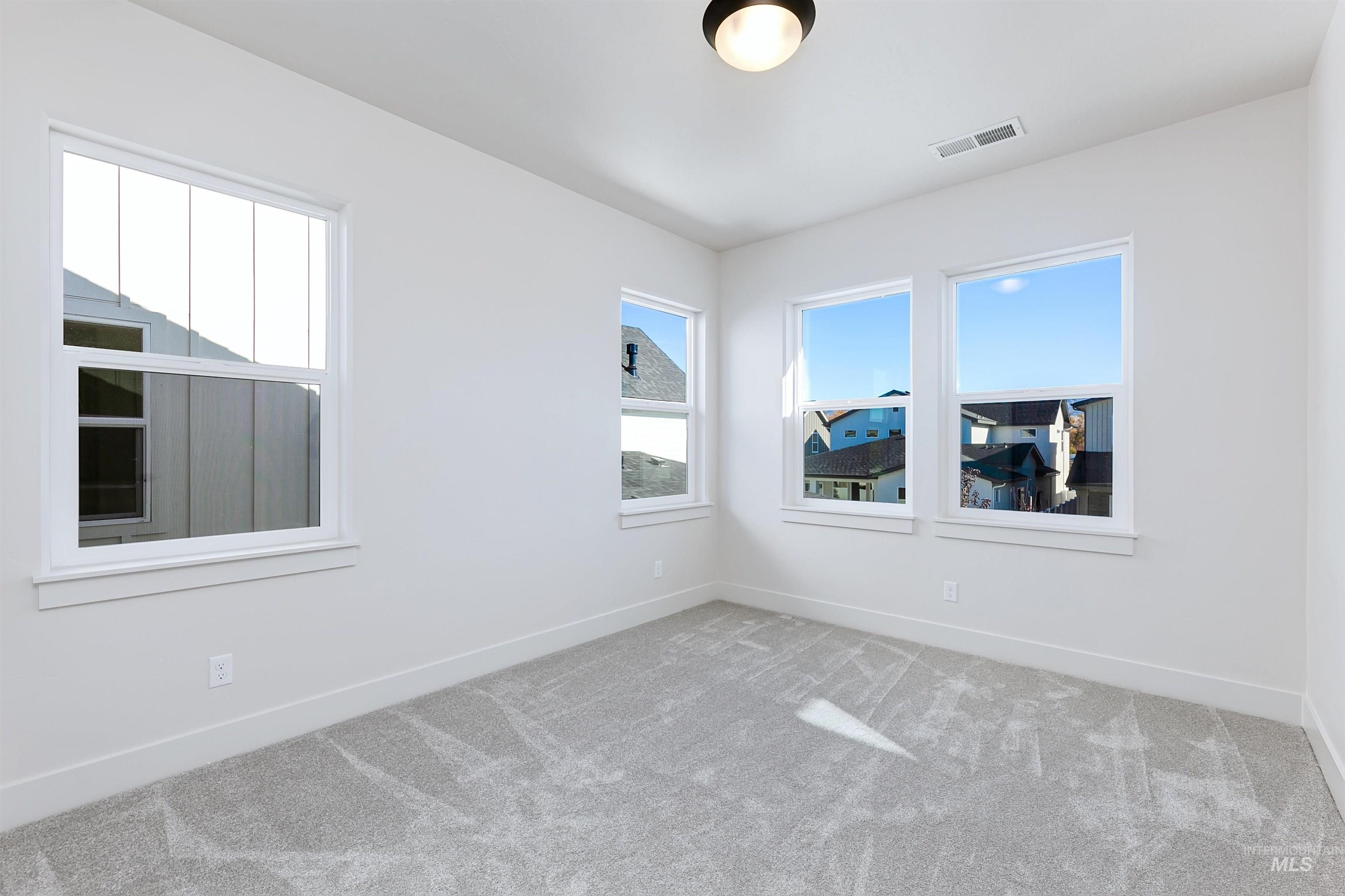 13926 N Ermine Ave Property Photo 24