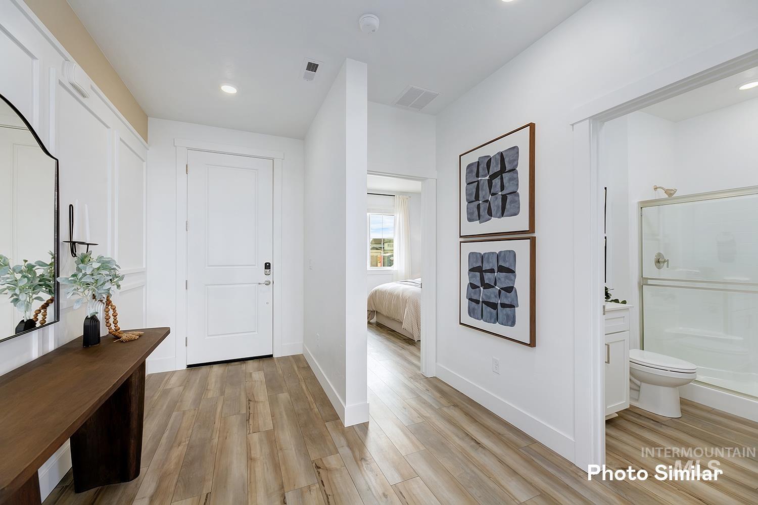 15046 Irisation Ave Property Photo 3