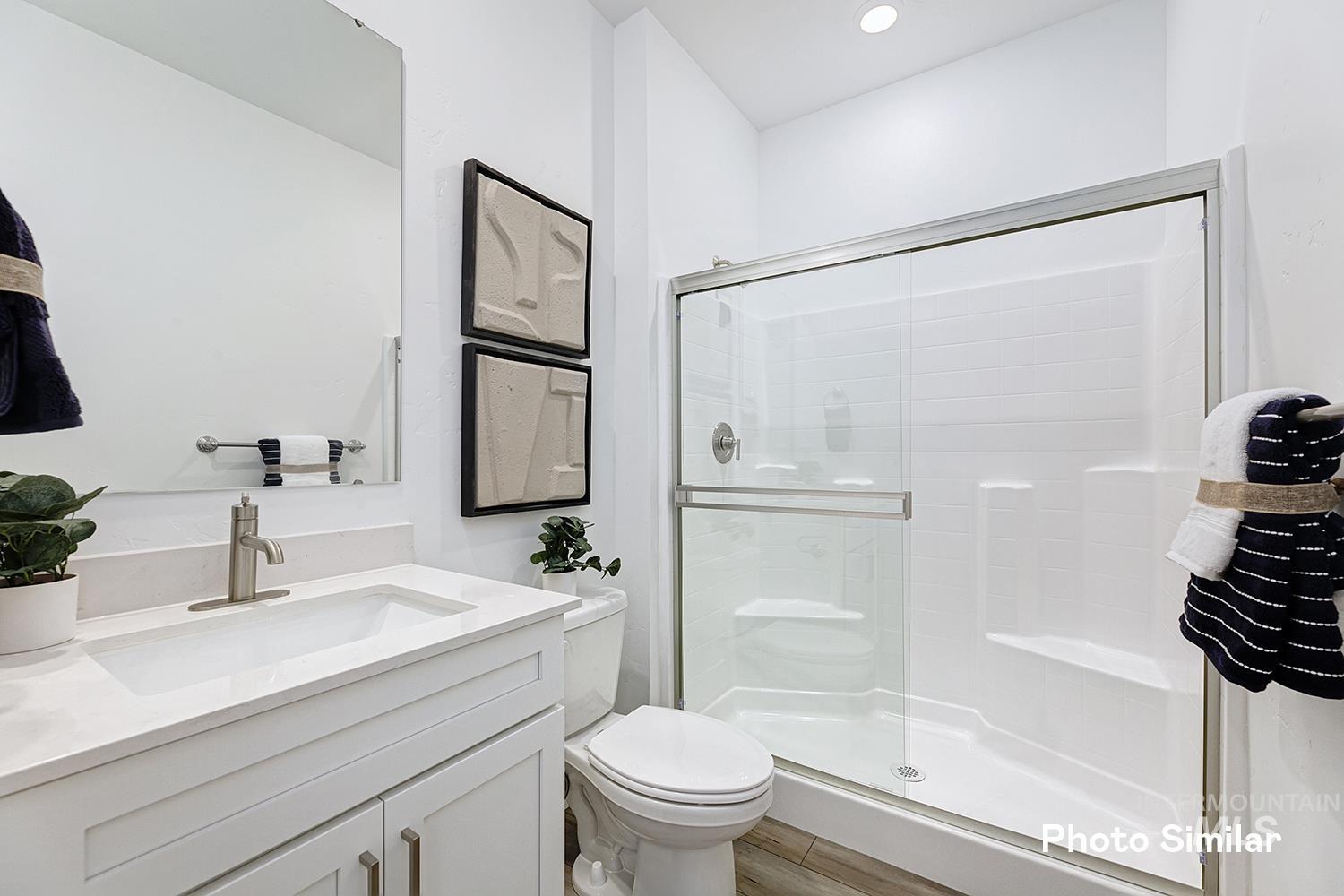 15046 Irisation Ave Property Photo 16