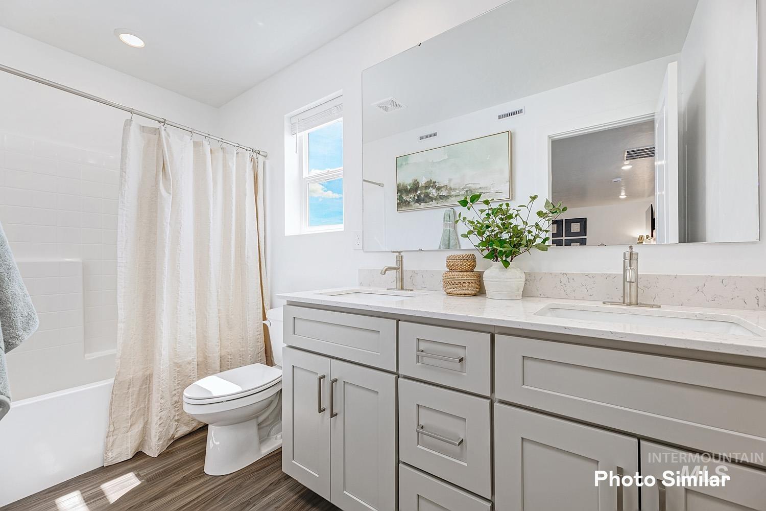 15058 Irisation Ave Property Photo 23
