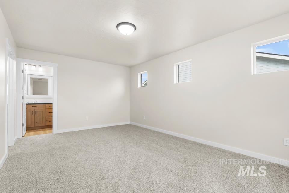 1385 Solstice St Property Photo 22