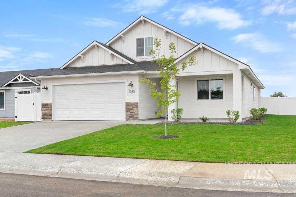 1385 Solstice St Property Photo 32