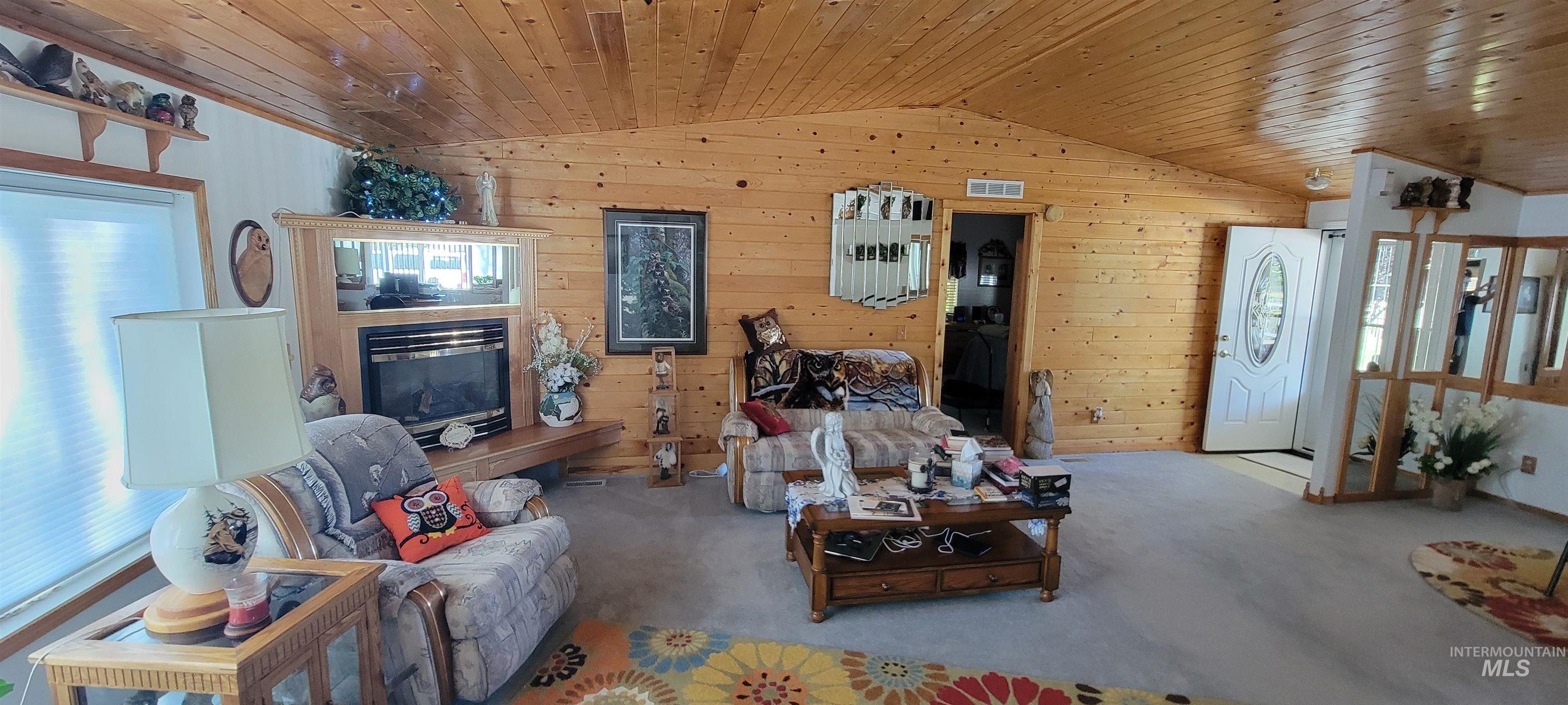 502 4th Property Photo 4