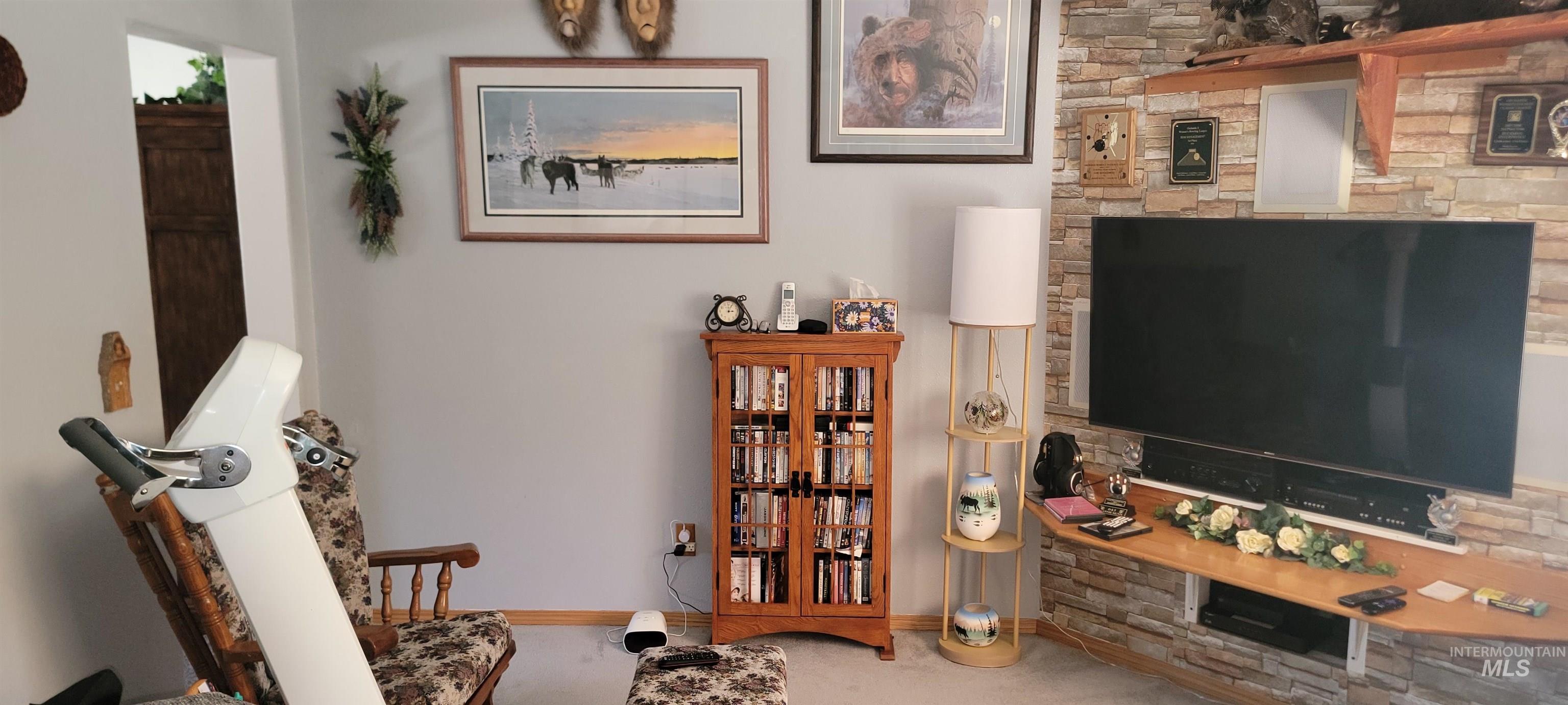 502 4th Property Photo 7