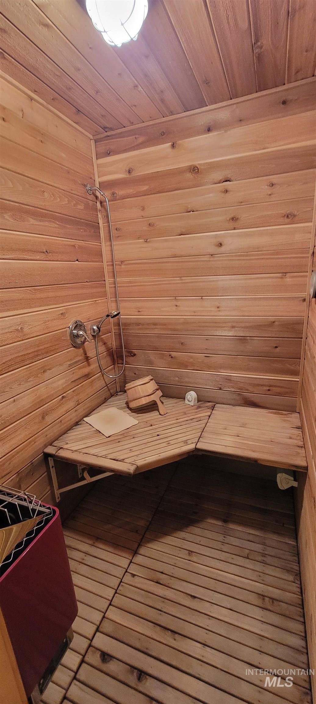 502 4th Property Photo 34