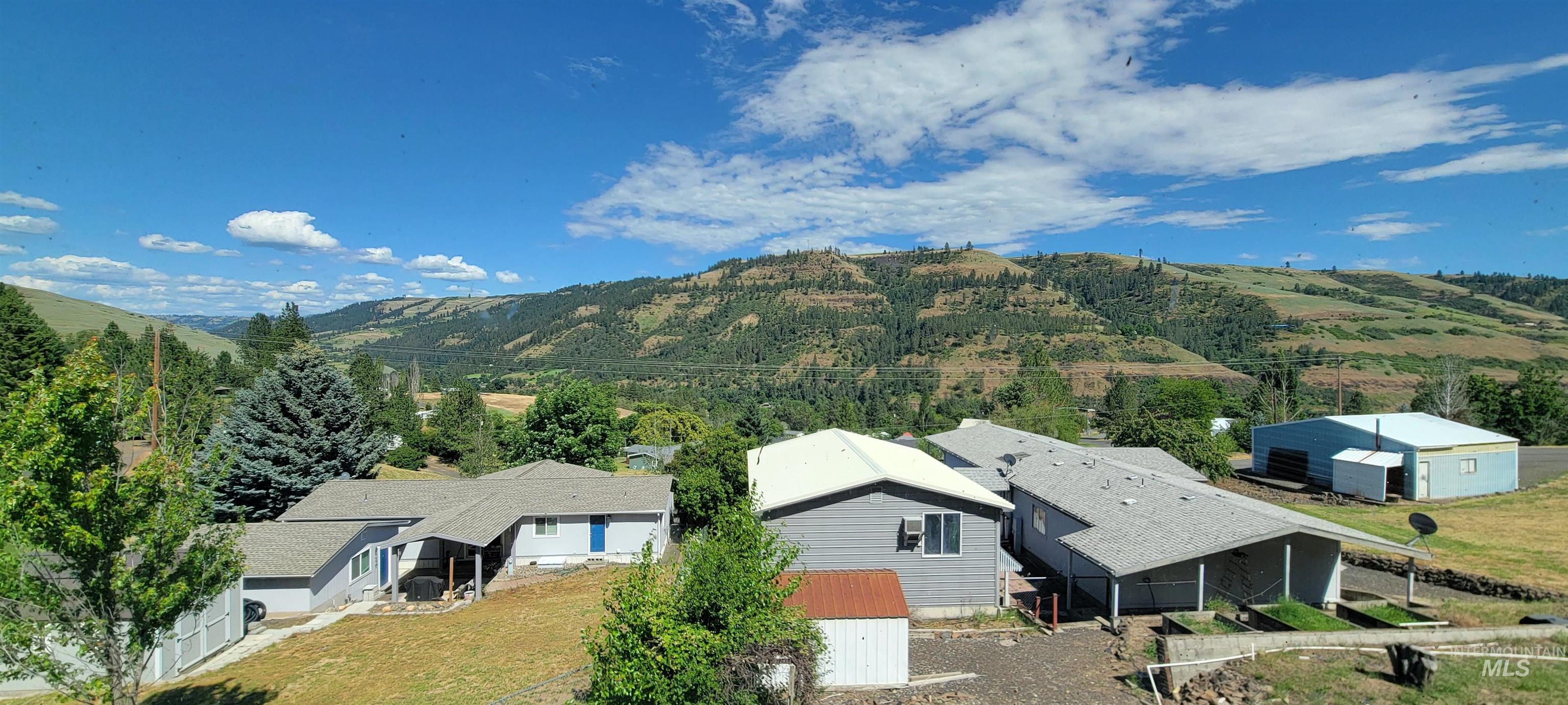 502 4th Property Photo 35
