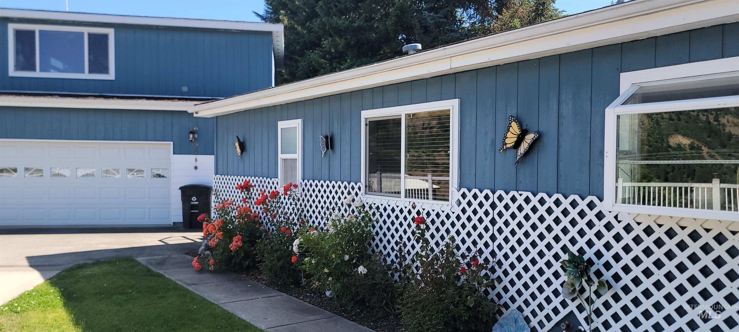 502 4th Property Photo 37
