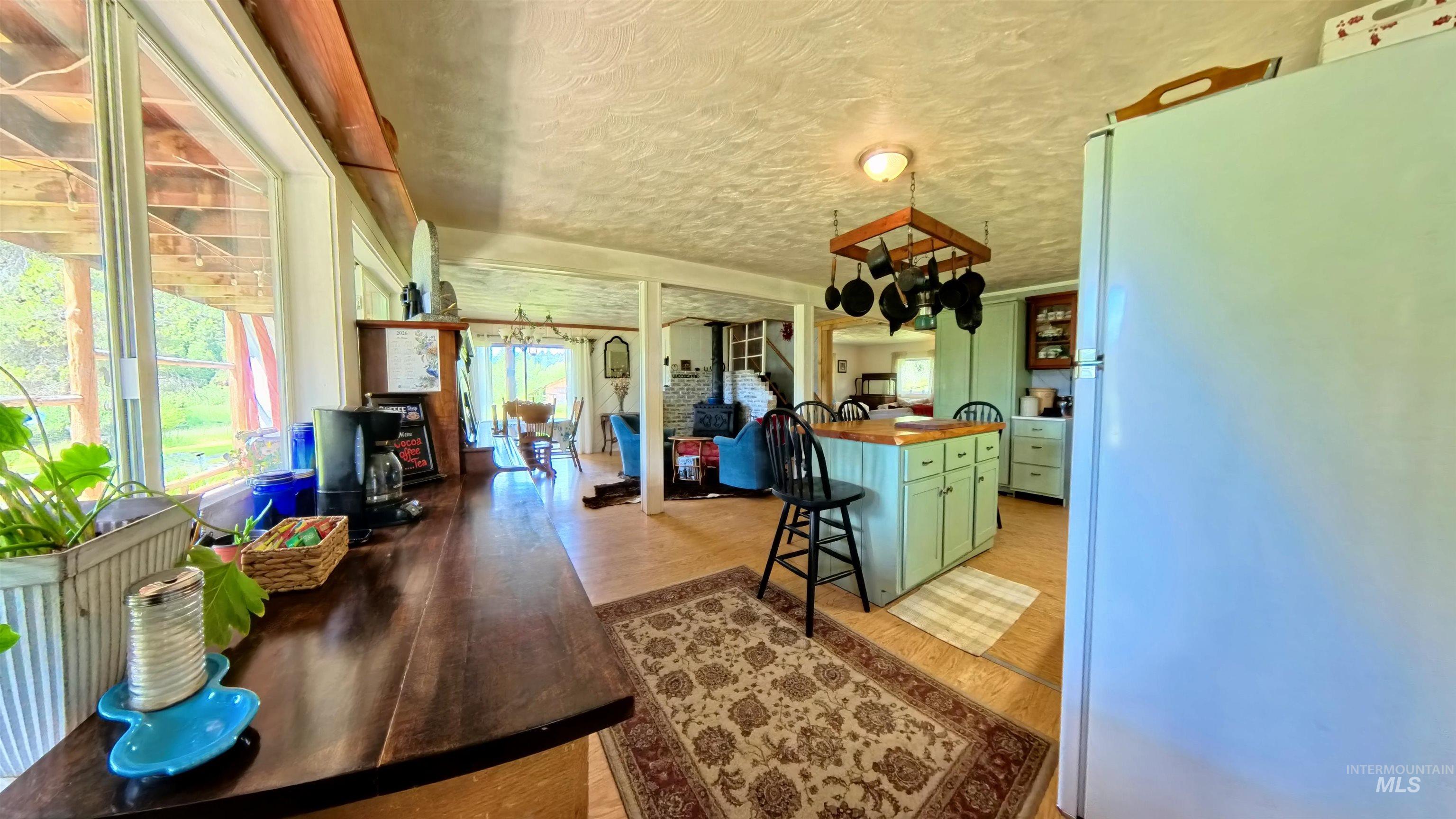1401 Forks Rd Property Photo 7