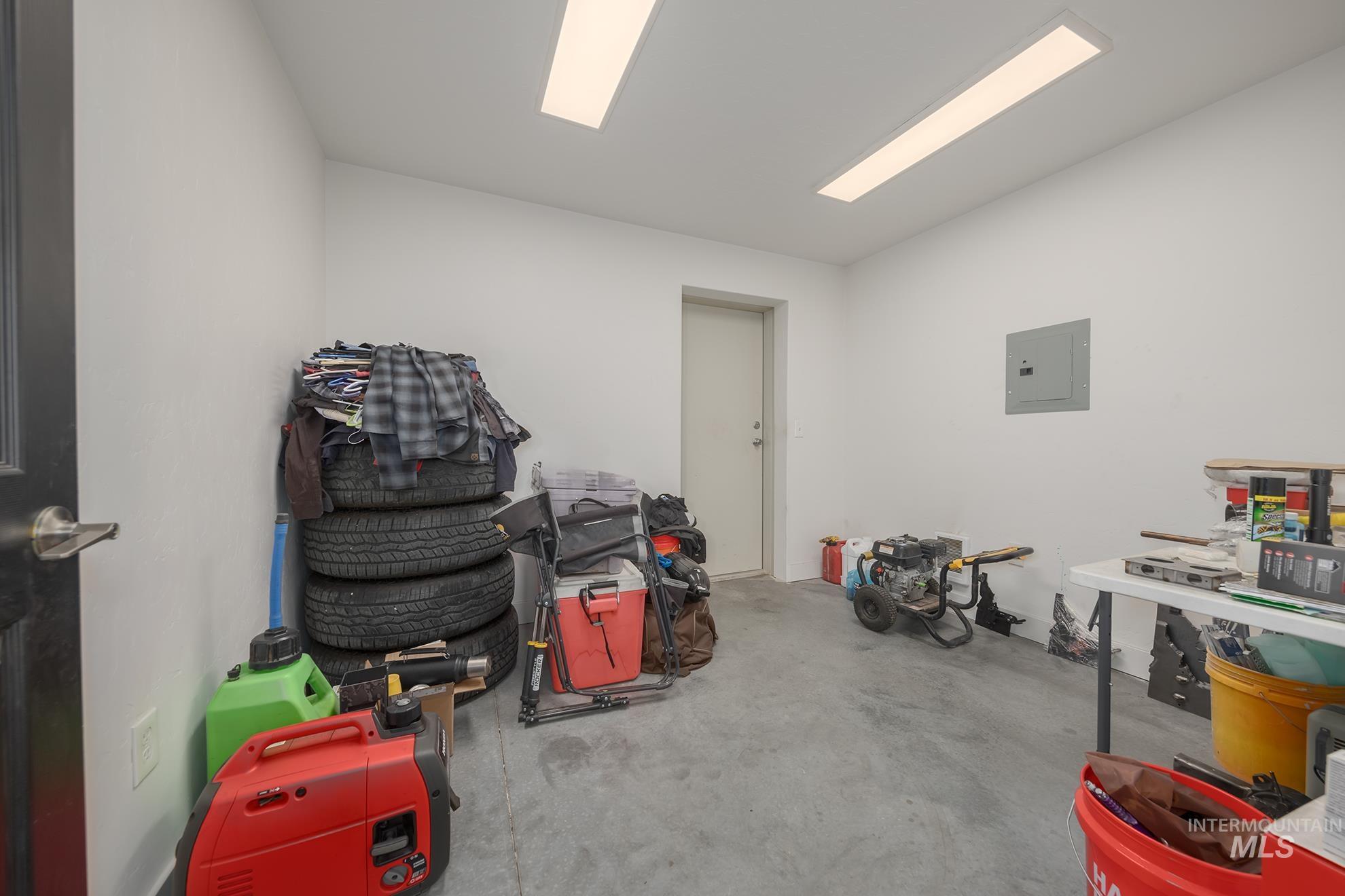 10230 Business Park Dr Property Photo 12