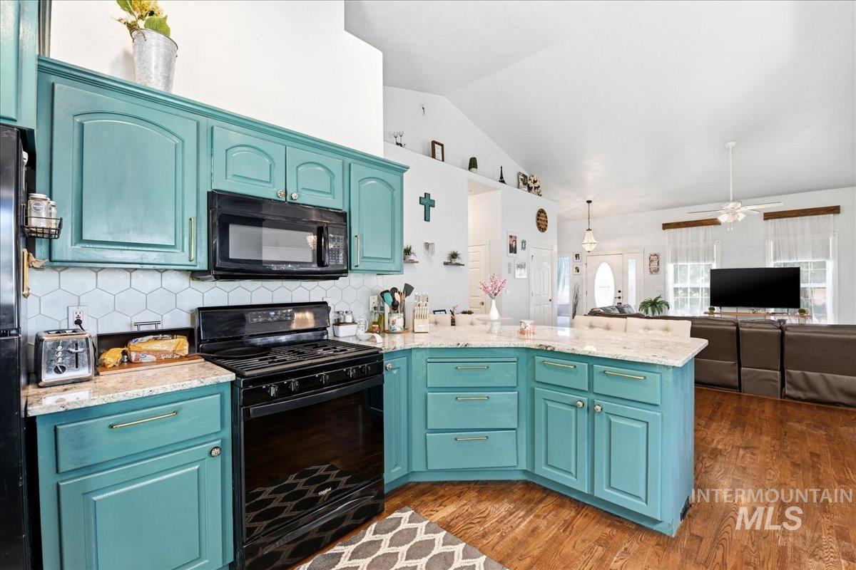 23157 Forest Hills Loop Property Photo 15
