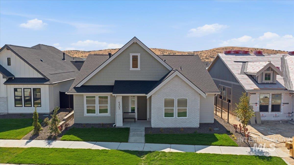 6403 N Barholm Ln Property Photo 1