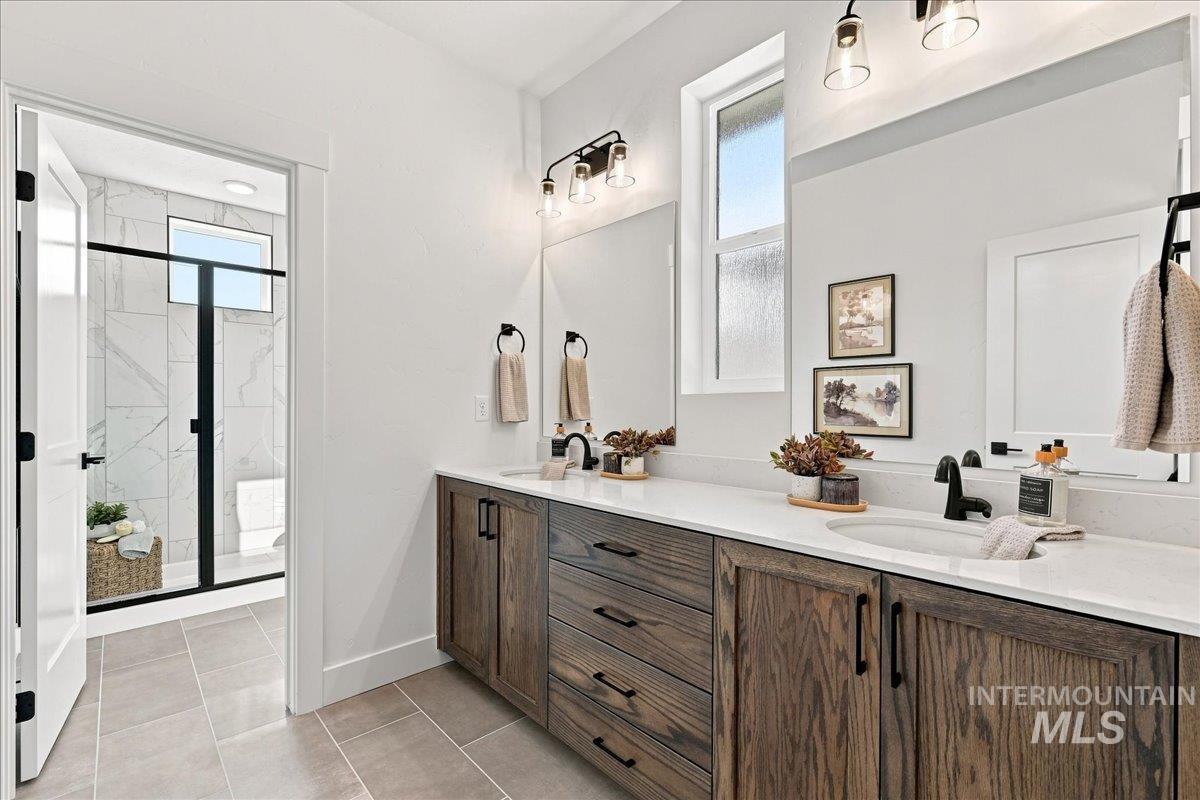6403 N Barholm Ln Property Photo 22