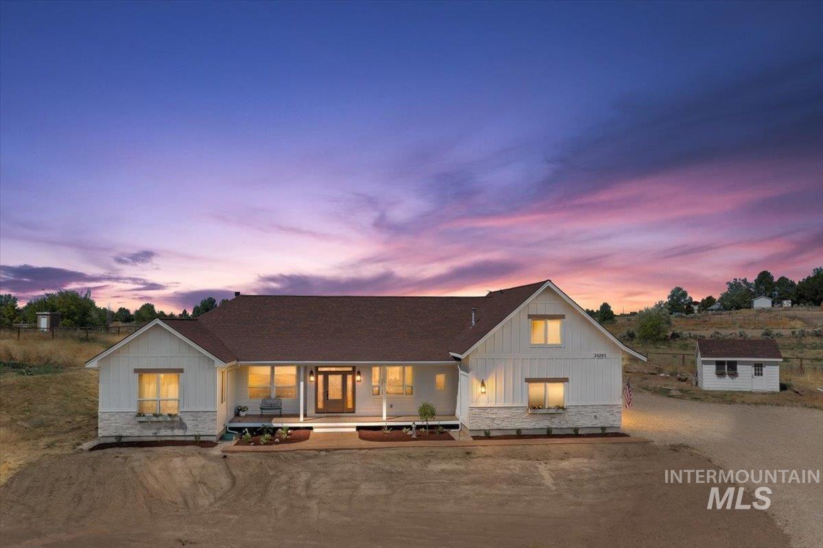 26283 Eric Ln