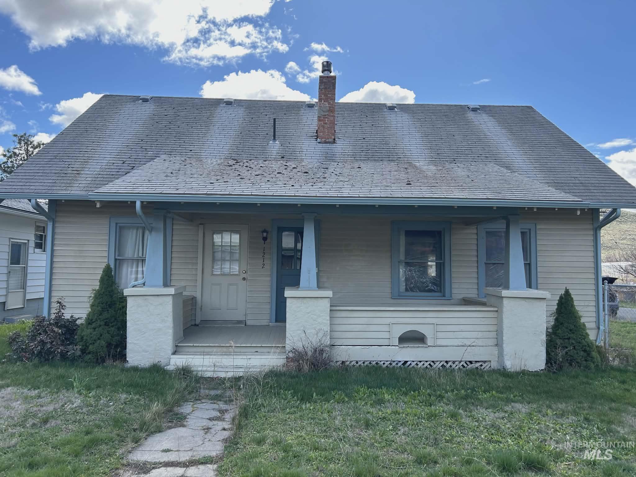 1212 Main Street Property Photo 2