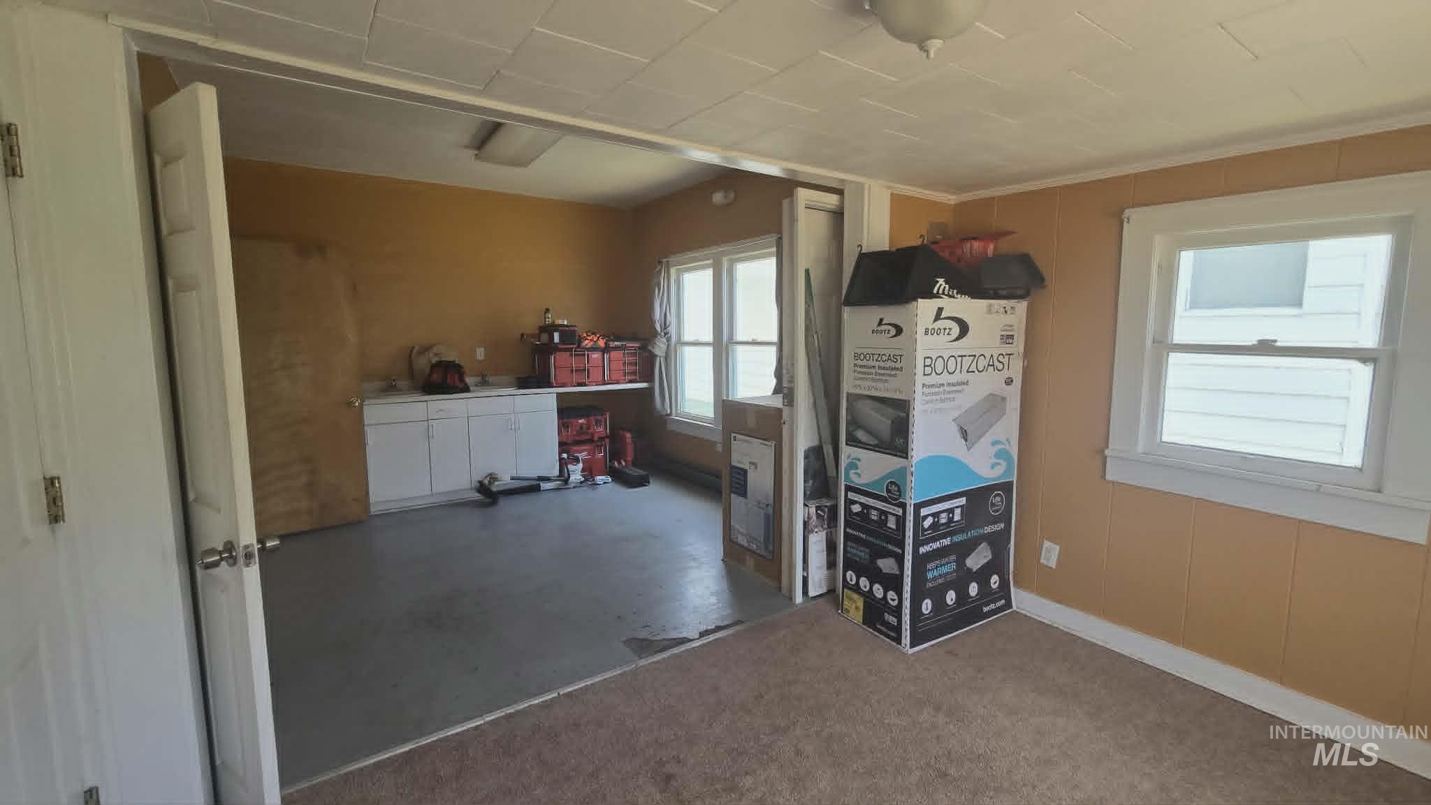 1212 Main Street Property Photo 8