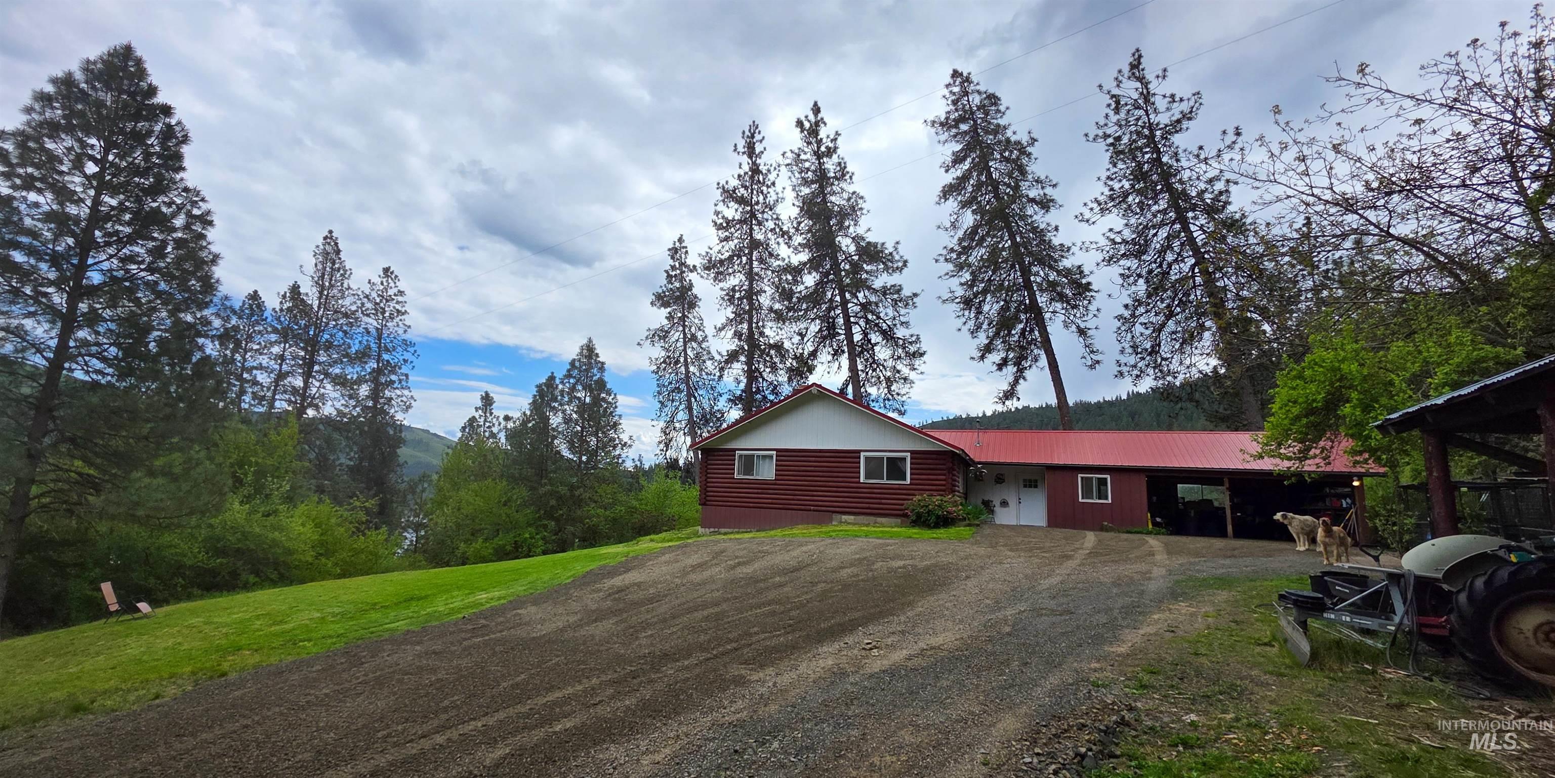 156 Rockview Dr Property Photo 36