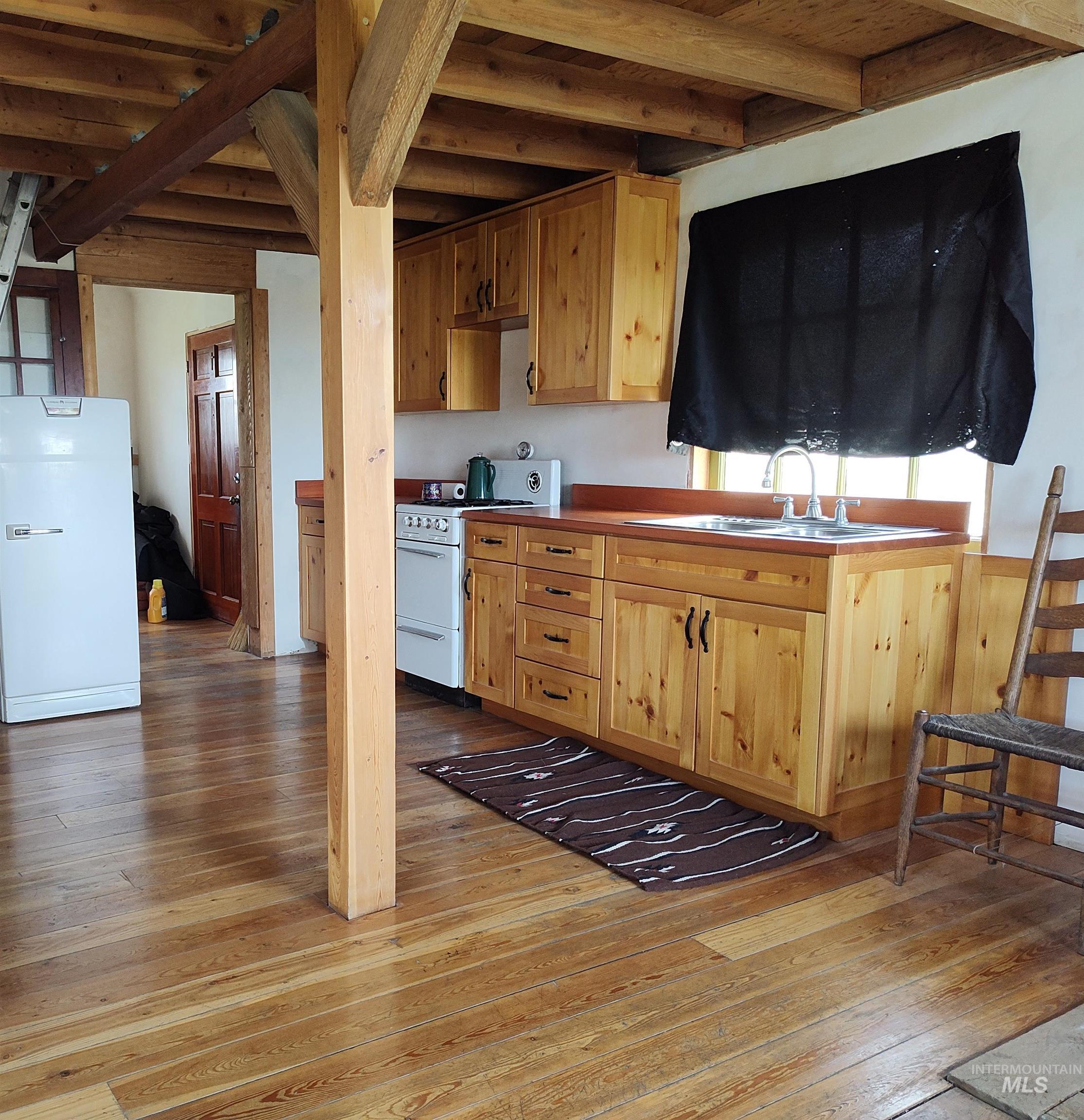 118 Elliott Avenue Property Photo 5