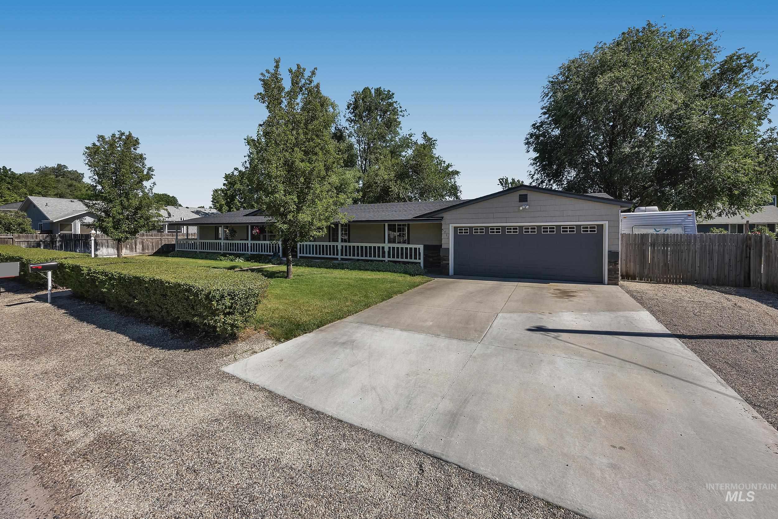 5711 W Elmer St. Property Photo 2