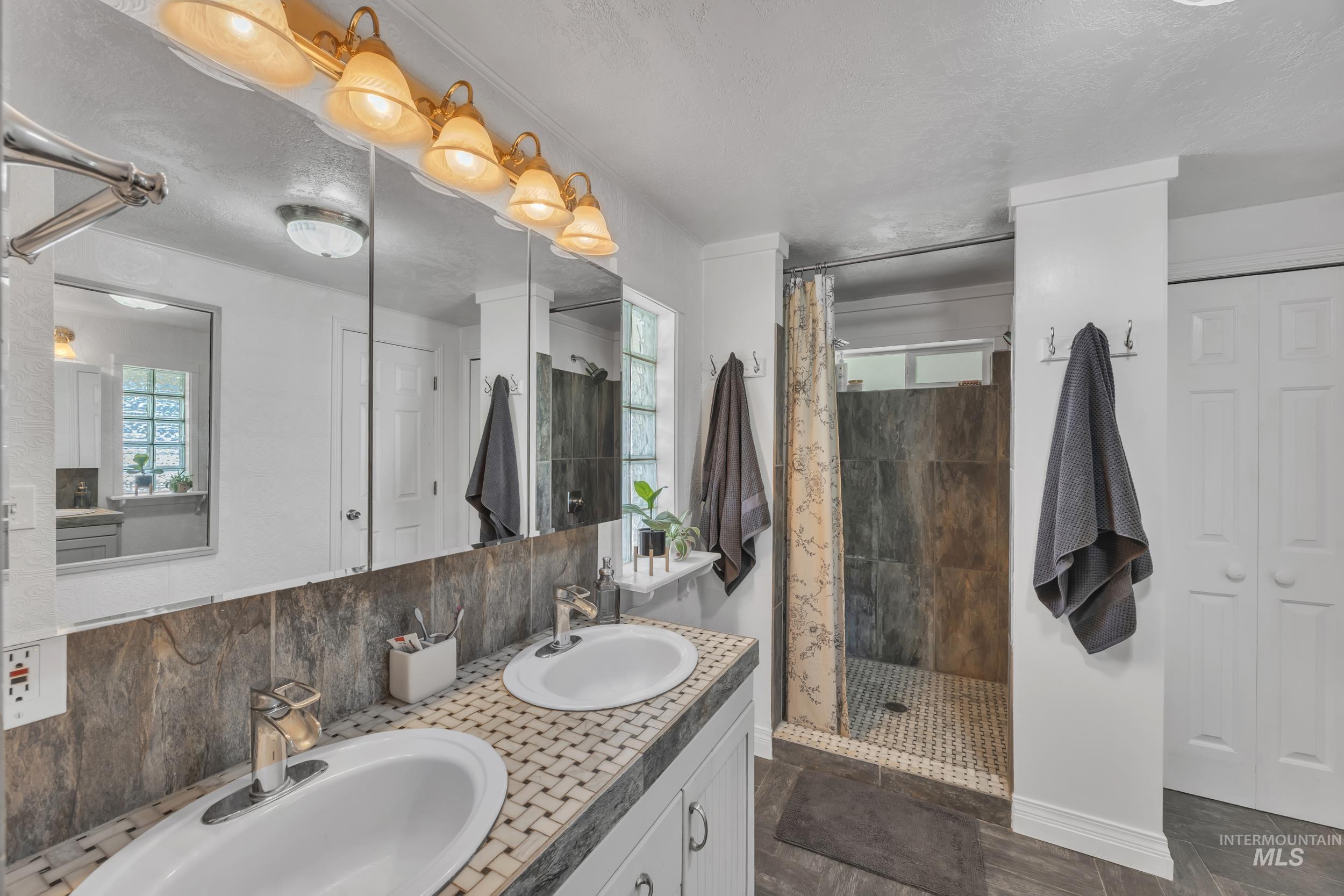 5711 W Elmer St. Property Photo 20