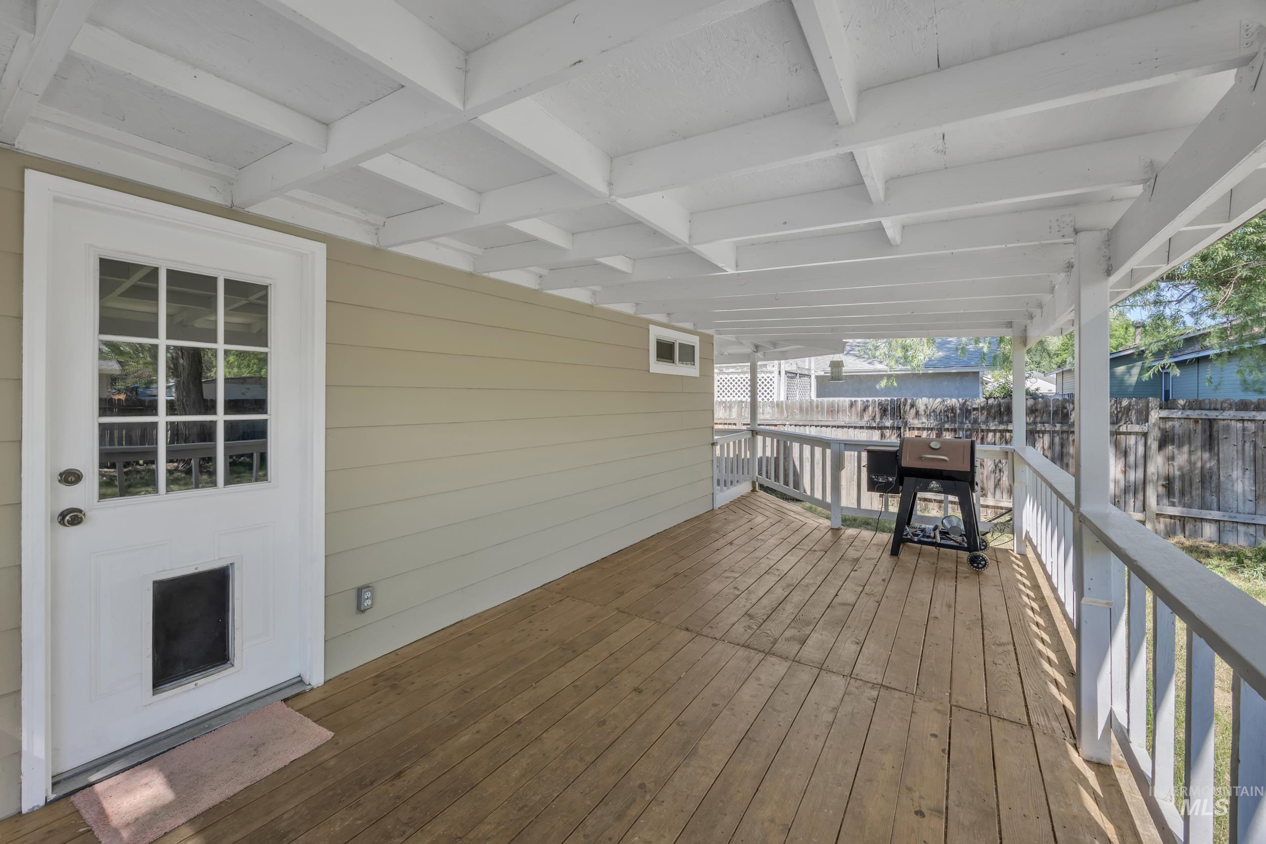 5711 W Elmer St. Property Photo 23