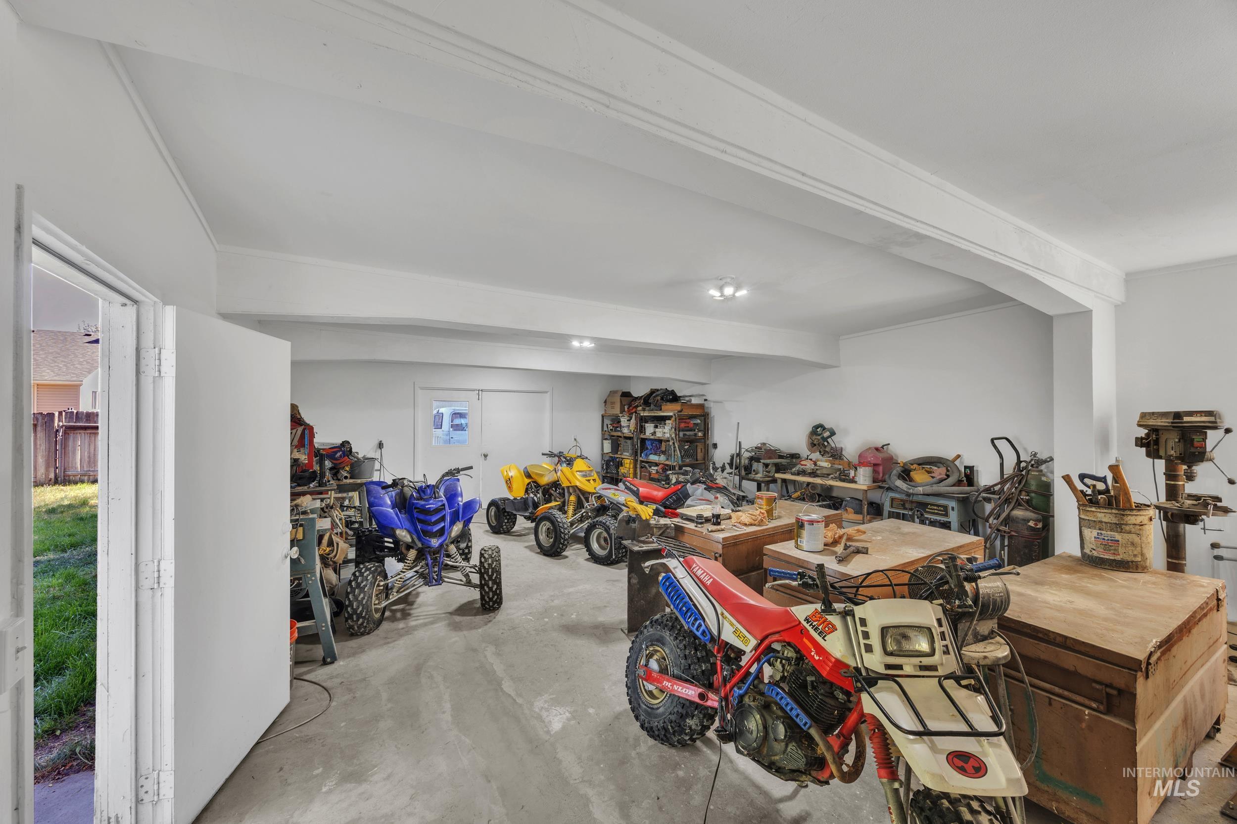 5711 W Elmer St. Property Photo 26