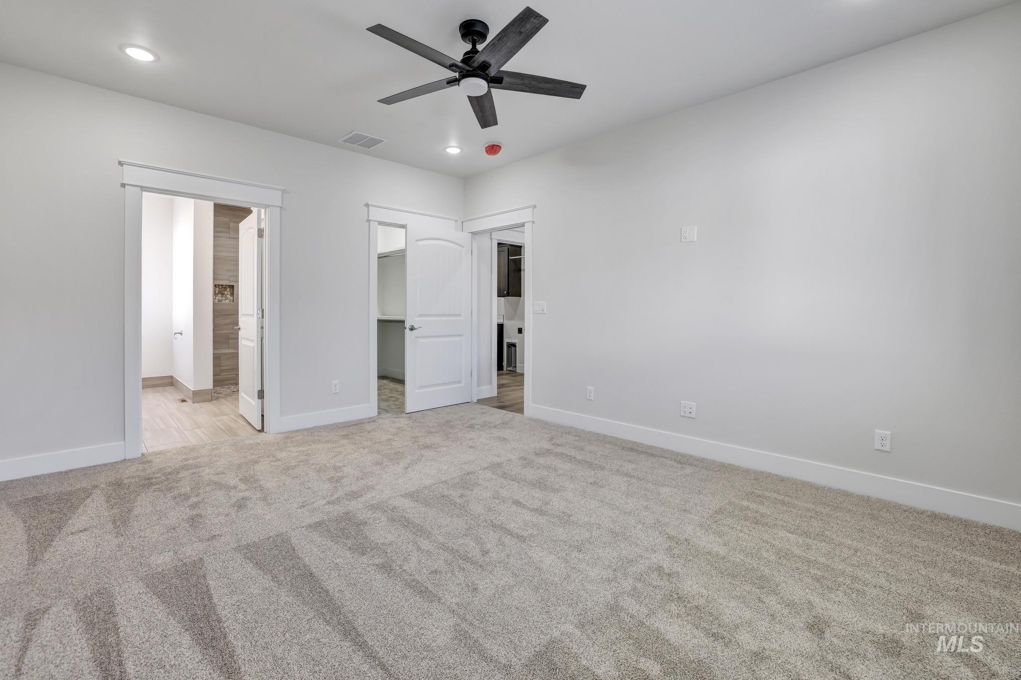 1427 Haizlee Way Property Photo 7