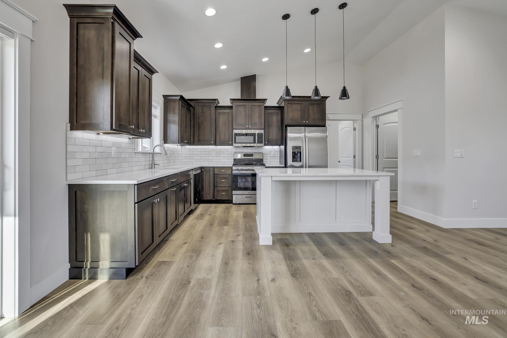 1427 Haizlee Way Property Photo 11