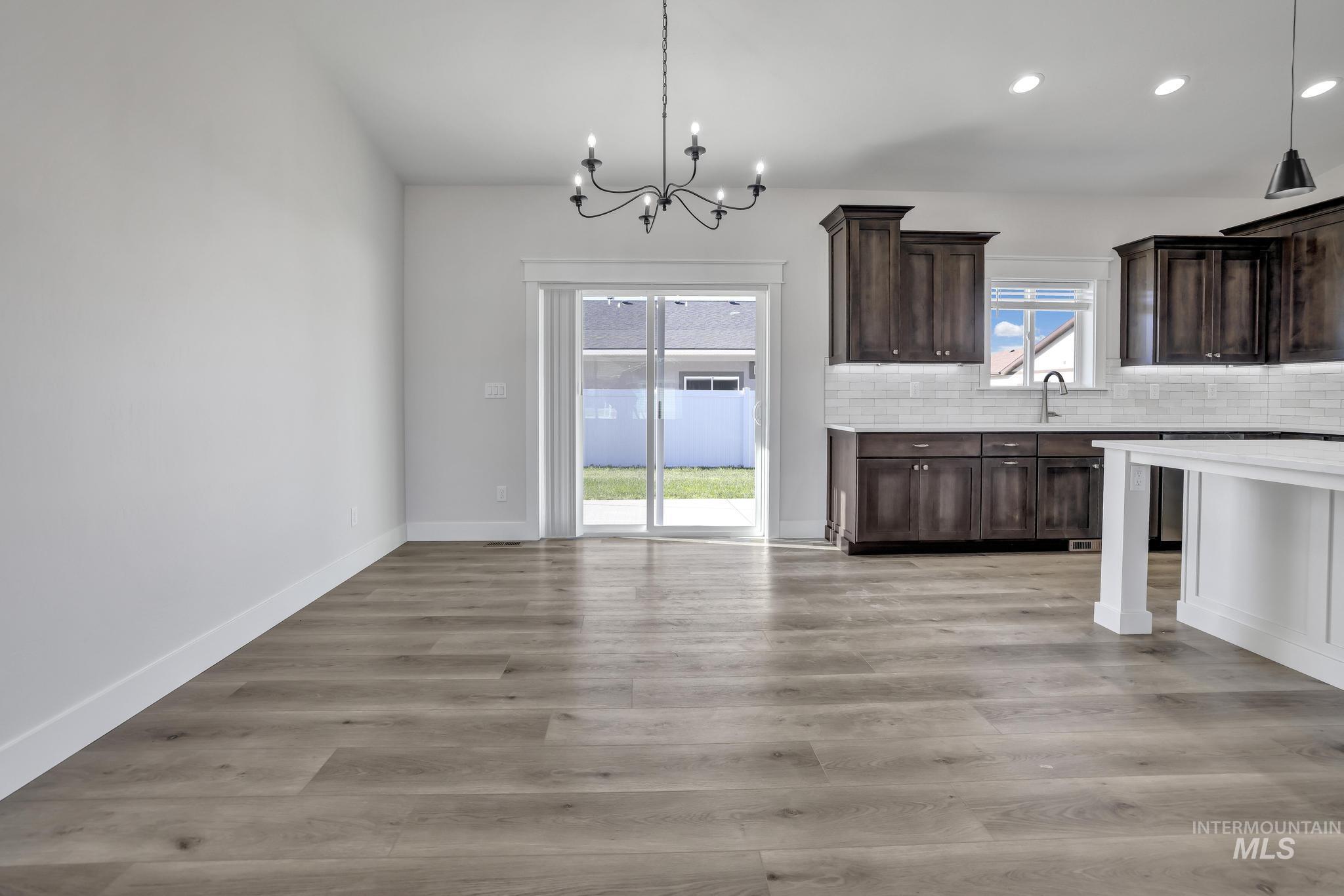 1427 Haizlee Way Property Photo 15