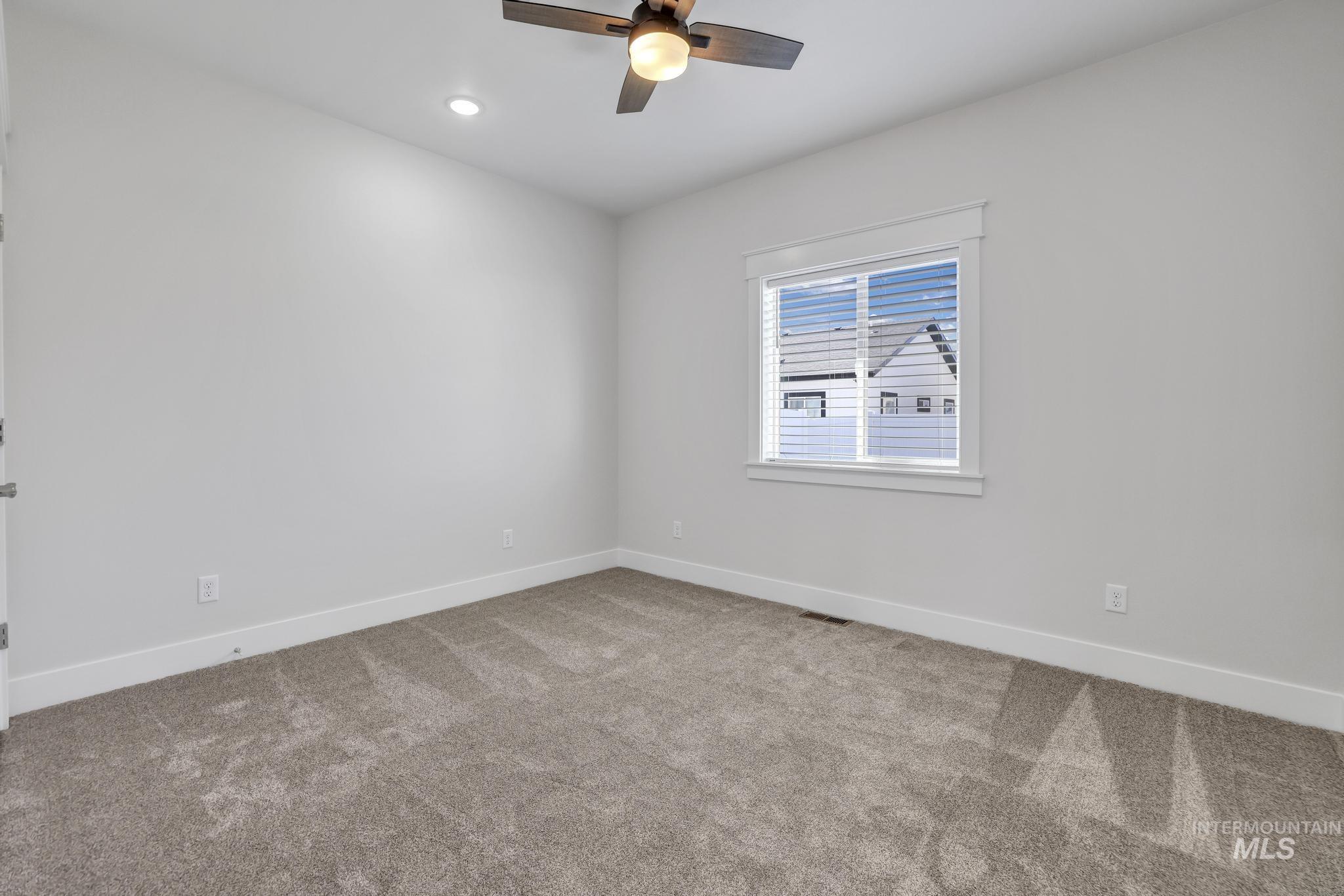 1427 Haizlee Way Property Photo 19