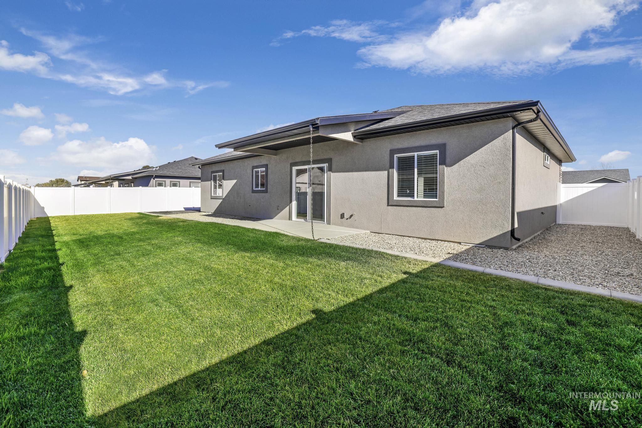 1427 Haizlee Way Property Photo 24