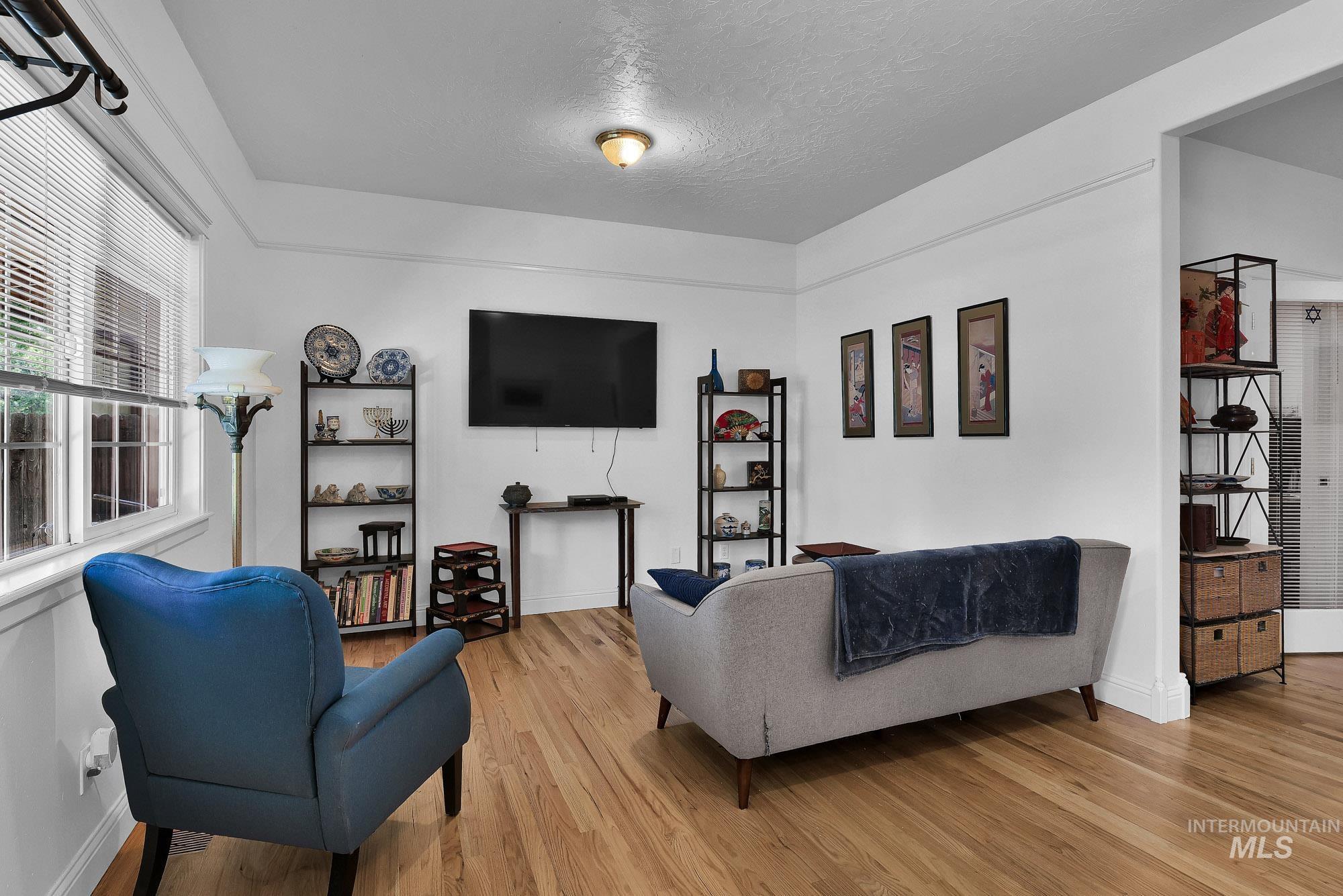 1316 E Franklin St Property Photo 6