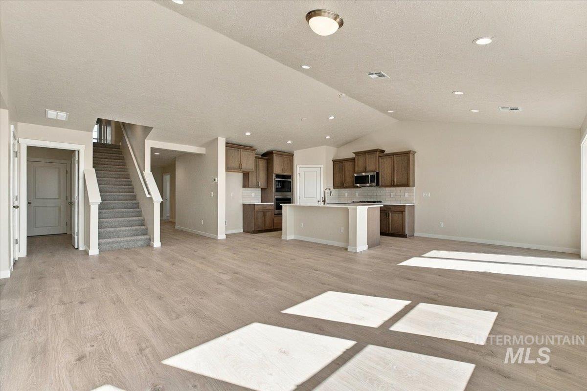 3369 W Caddisfly St. Property Photo 6