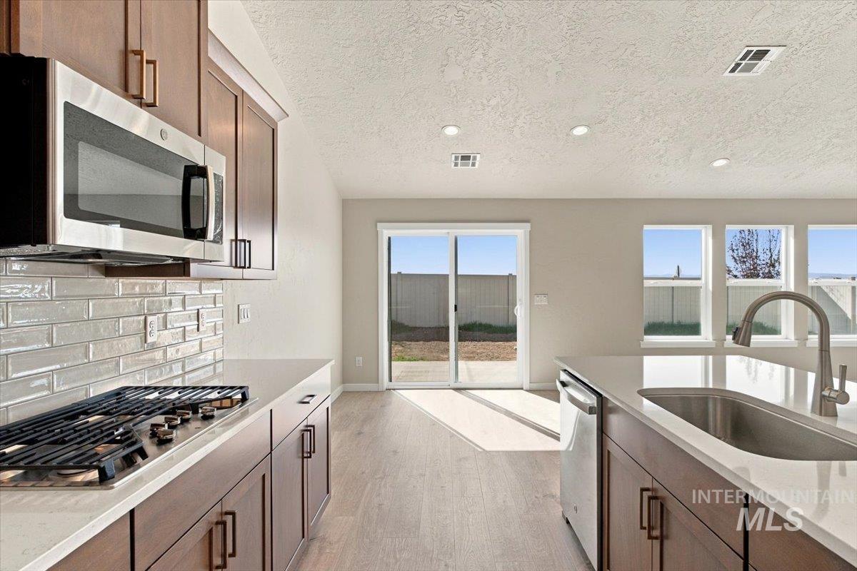 3369 W Caddisfly St. Property Photo 9