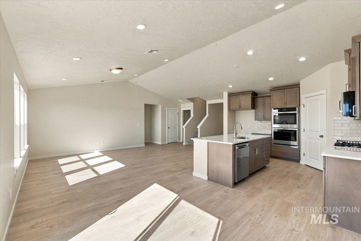 3369 W Caddisfly St. Property Photo 10