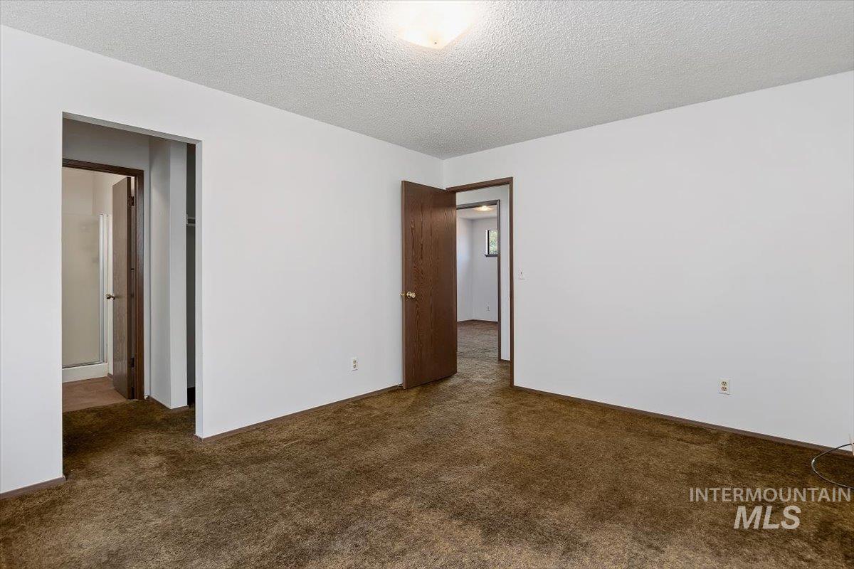 786 Meadows Drive Property Photo 18