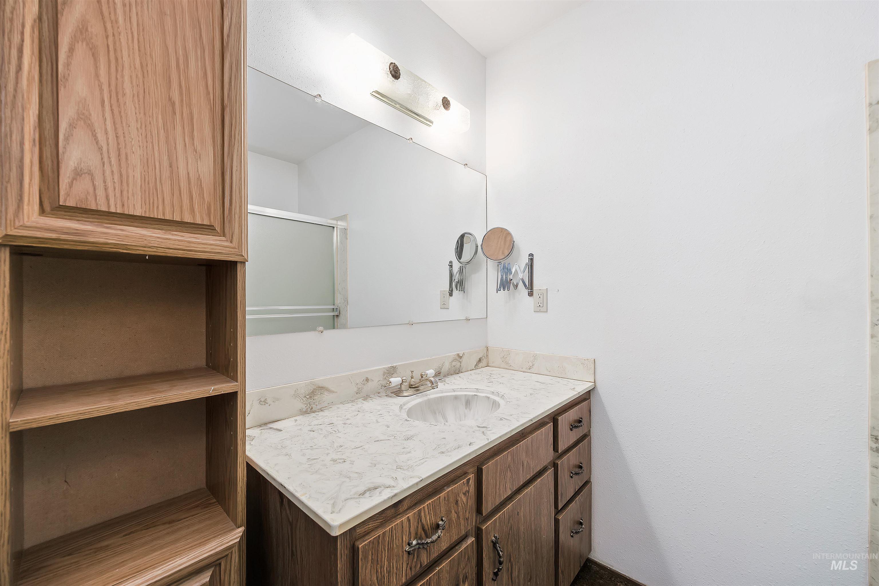 786 Meadows Drive Property Photo 21