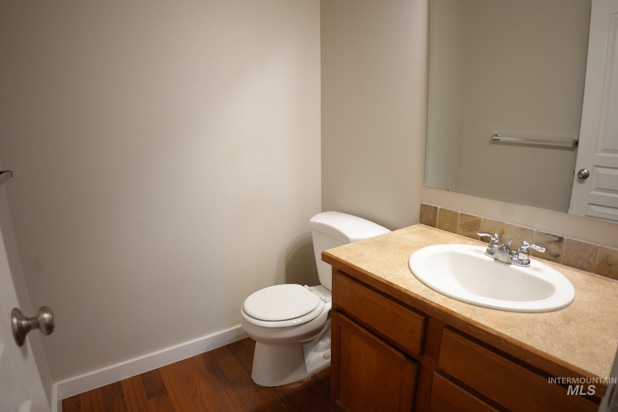 883 N Oxwich Ave Property Photo 16