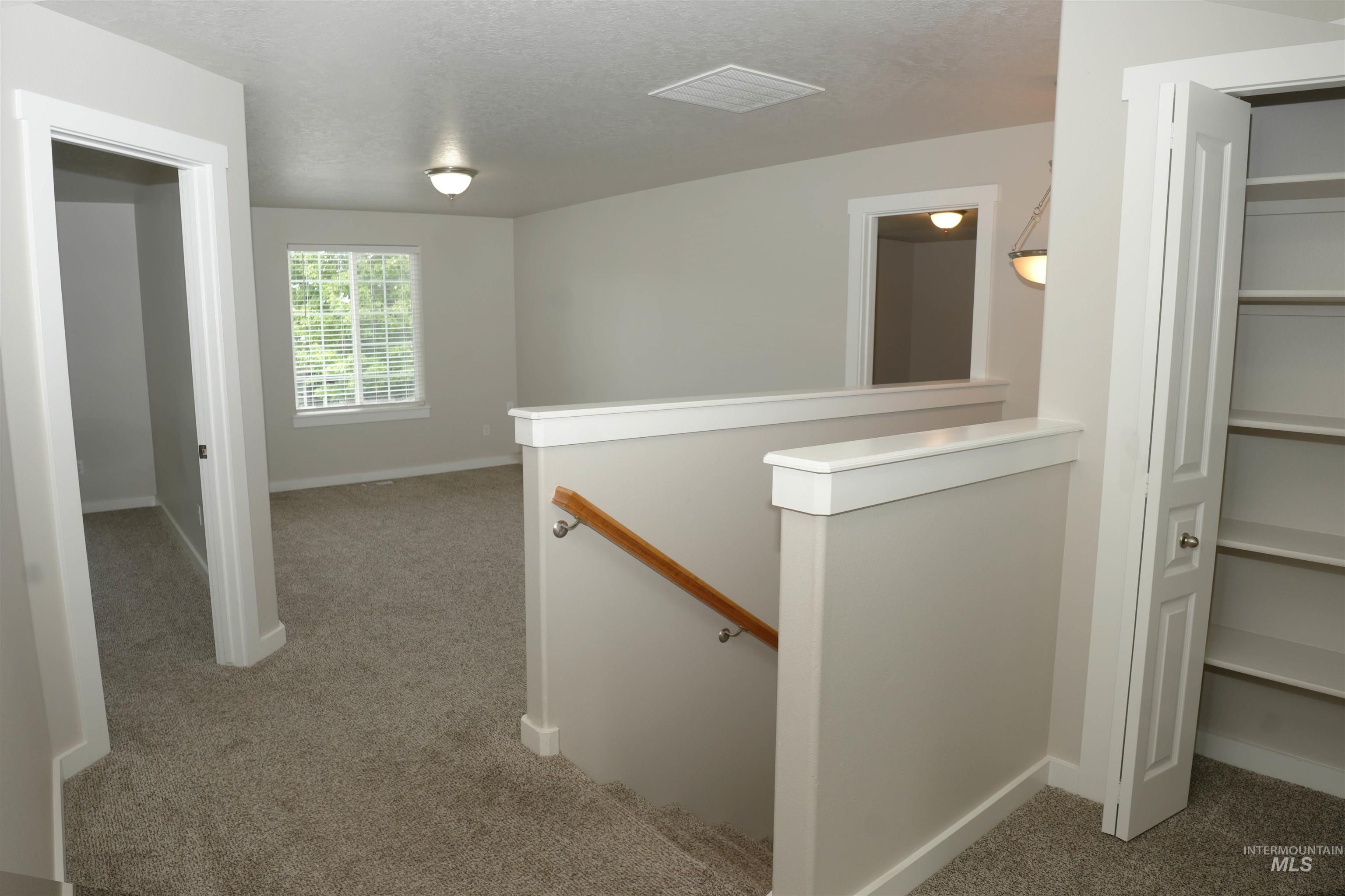 883 N Oxwich Ave Property Photo 17
